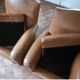 Paire de fauteuils club cuir