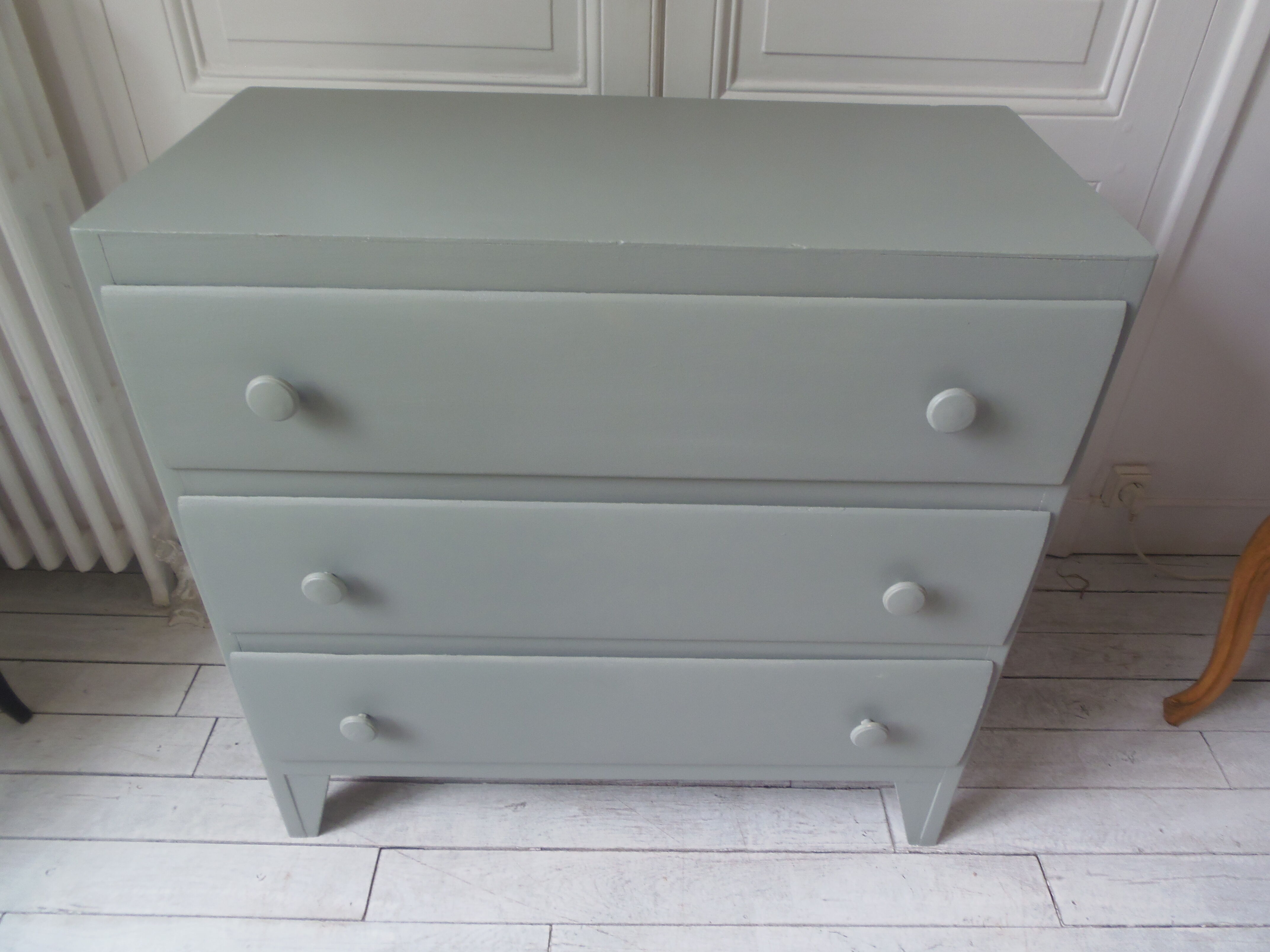 Vintage dresser
