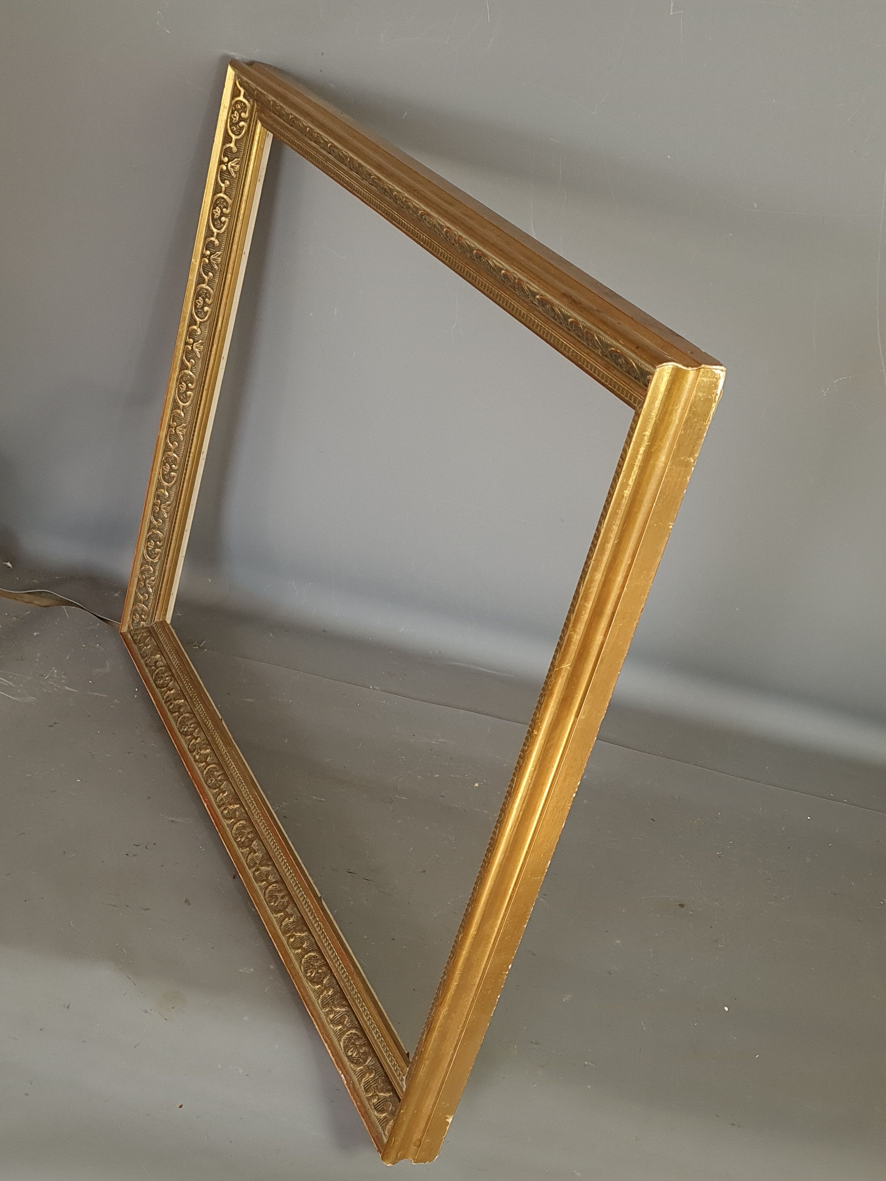 Frame decoration with berain gilded stucco wood 65x53.5 cm, foliage 58.9x47 cm SB