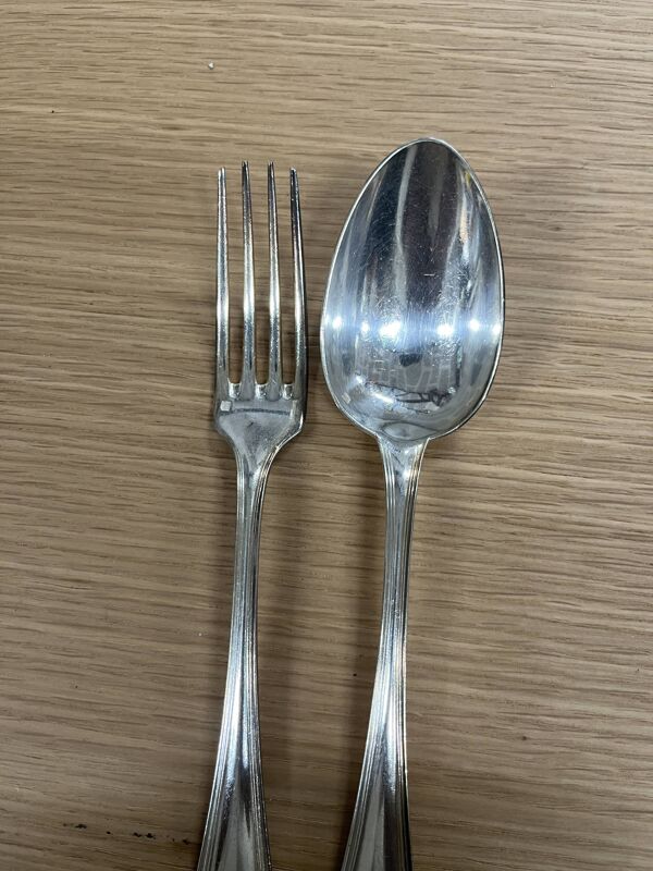 Lot de 12 couverts signé Christofle modèle Spatours en métal argenté