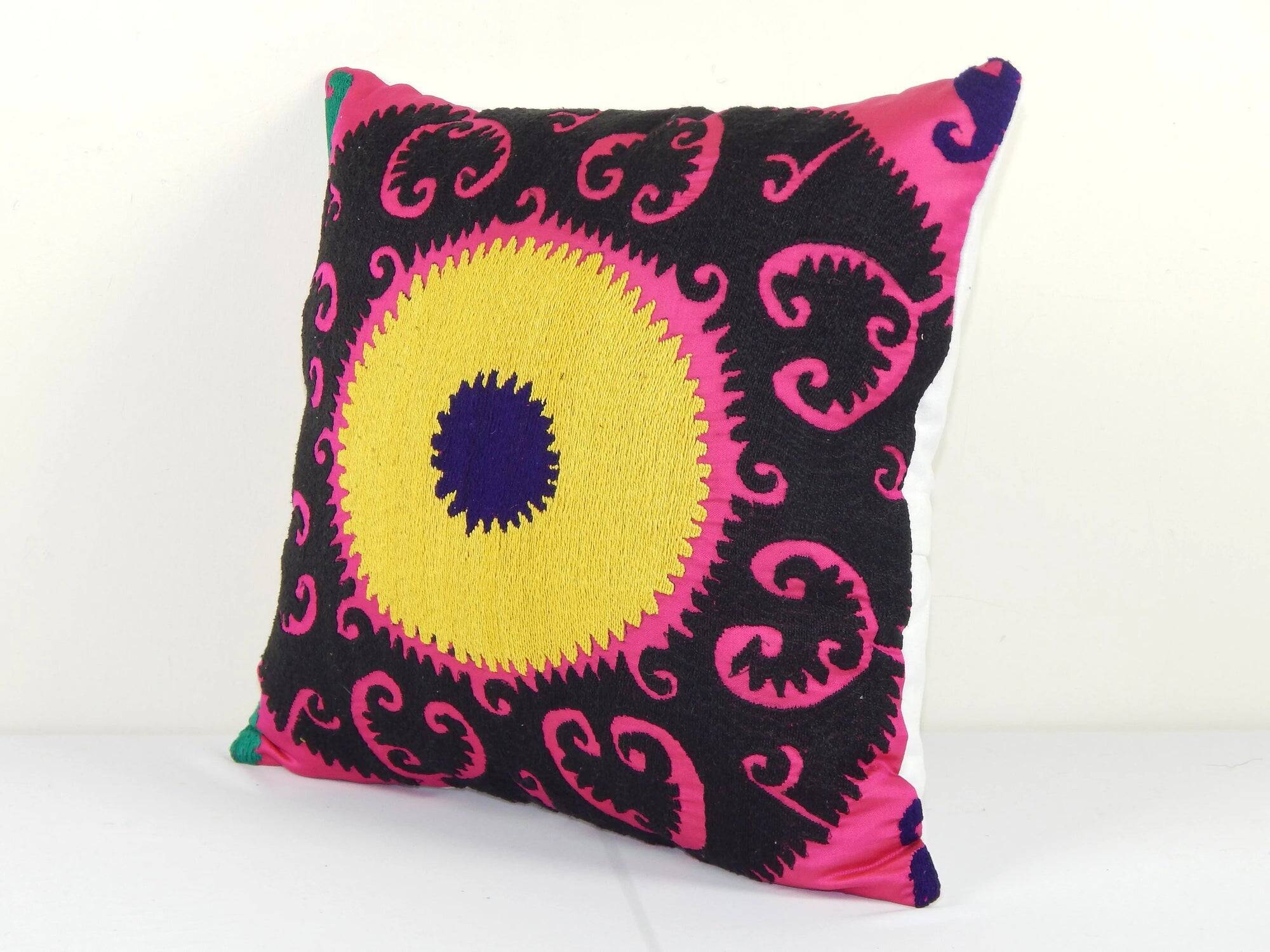 Vintage embroidered cushion cover 41x51 cm