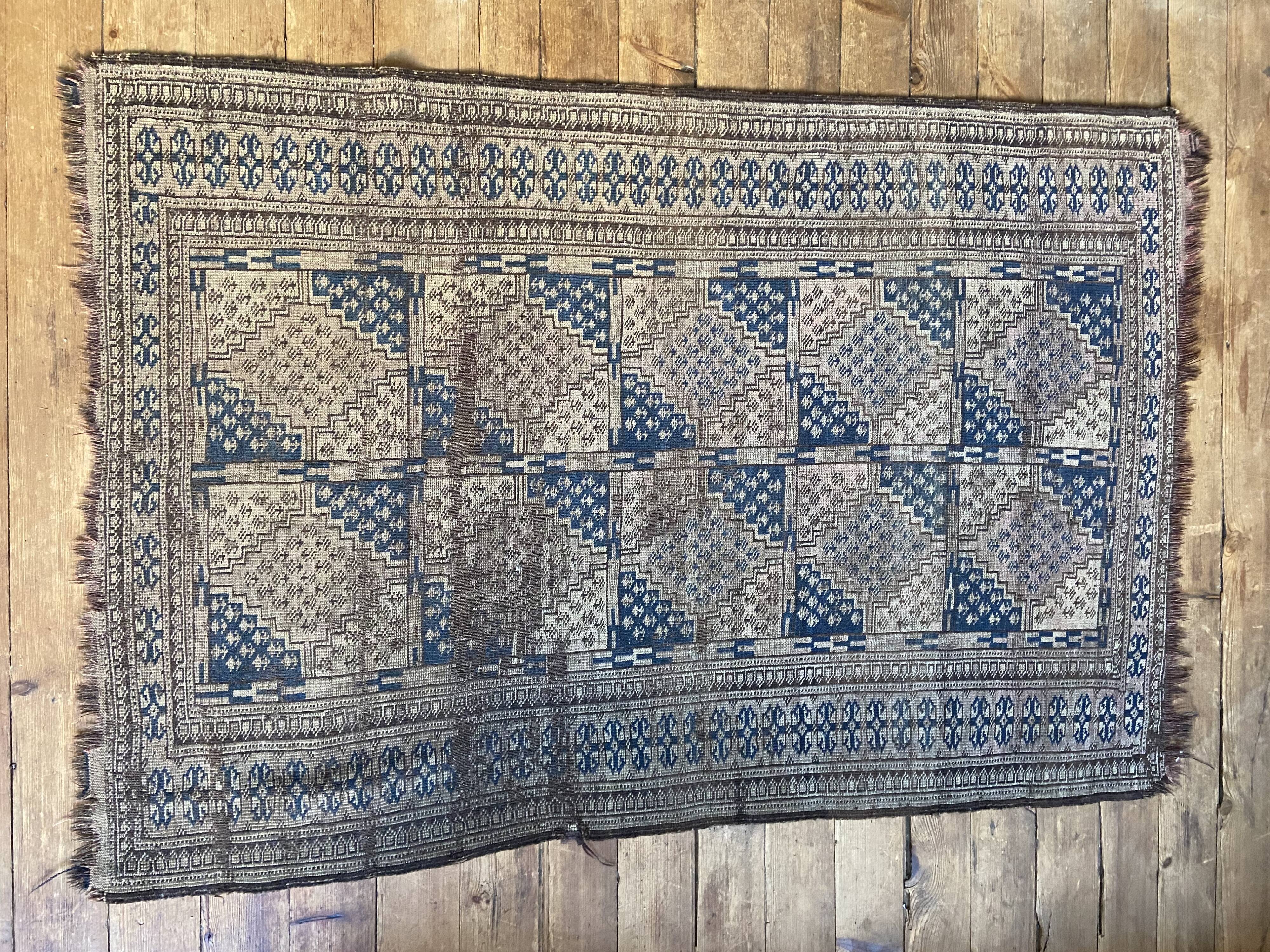 Ancient Persian carpet 150x100cm