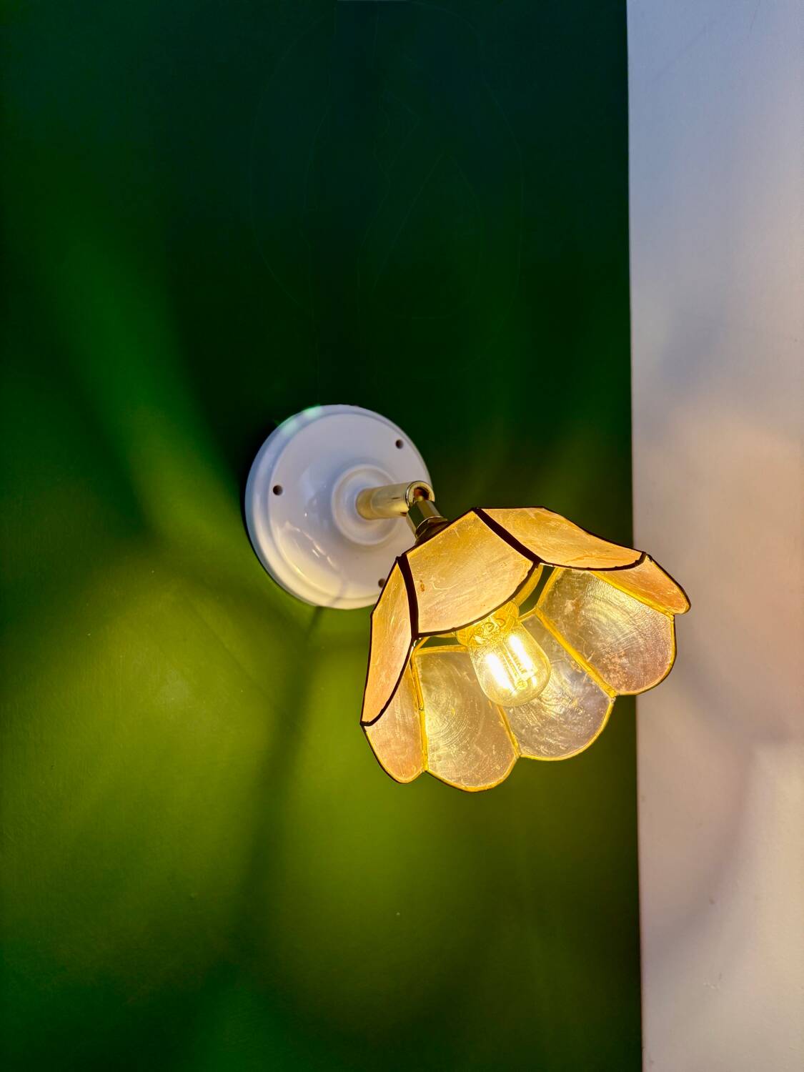 Vintage mother-of-pearl and brass wall lamp with lampshade