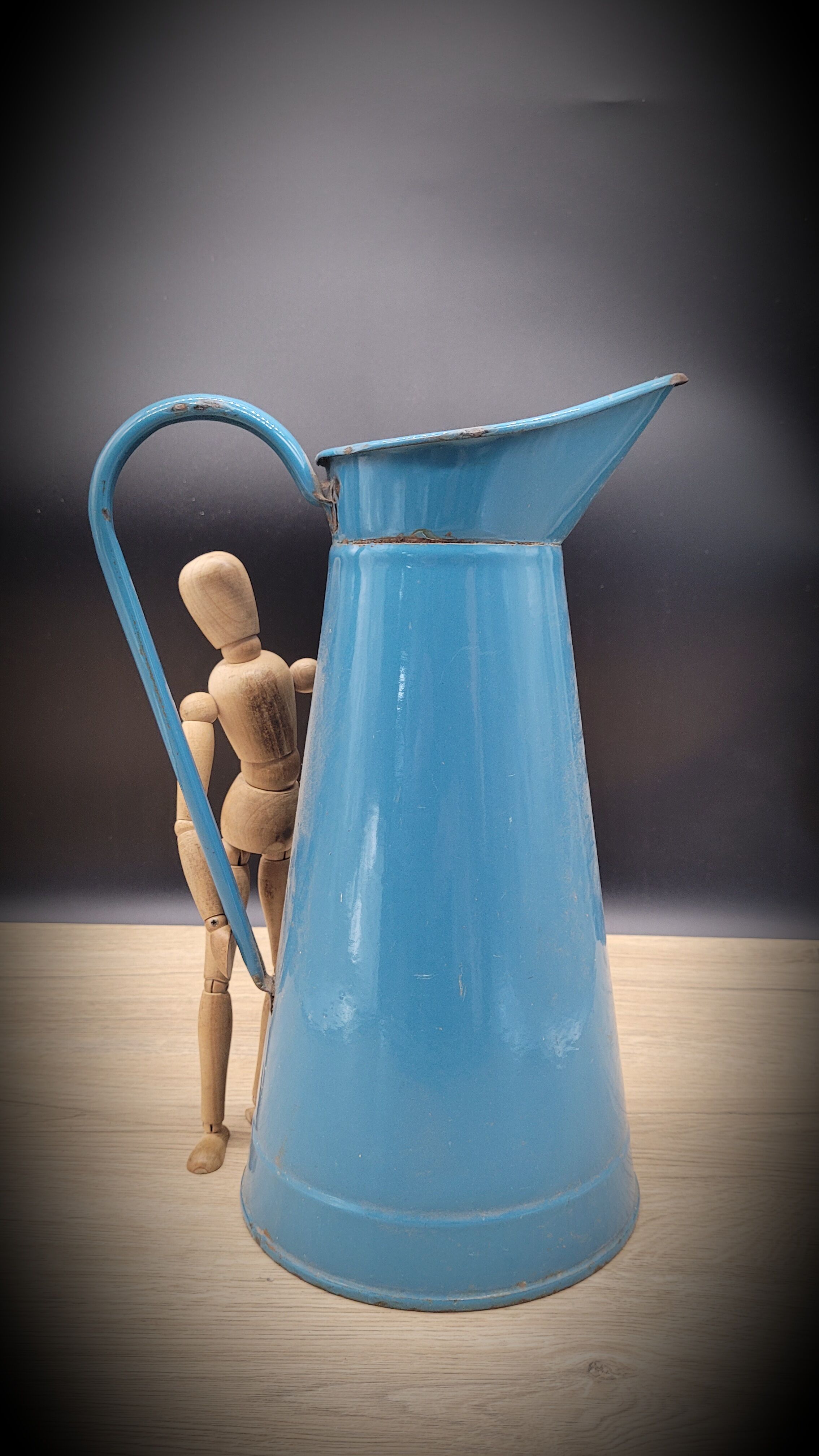 Blue enamelled broc