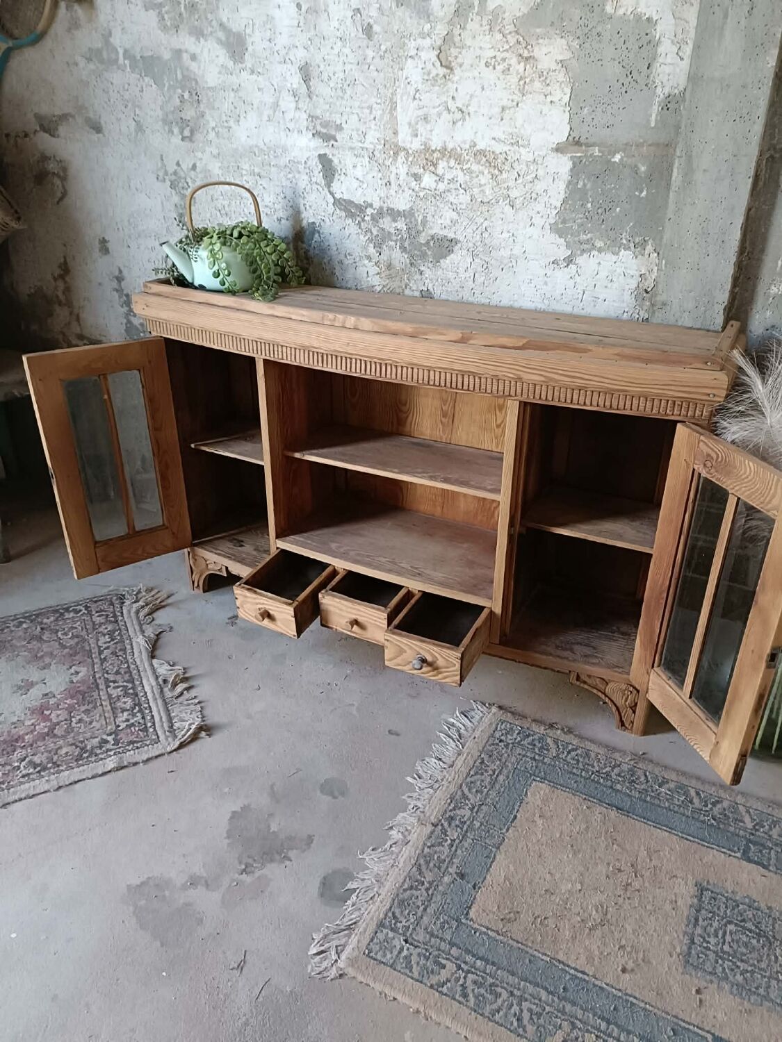 Display cabinet