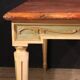 Table laquée et peinte de style Louis XVI du 20e siècle