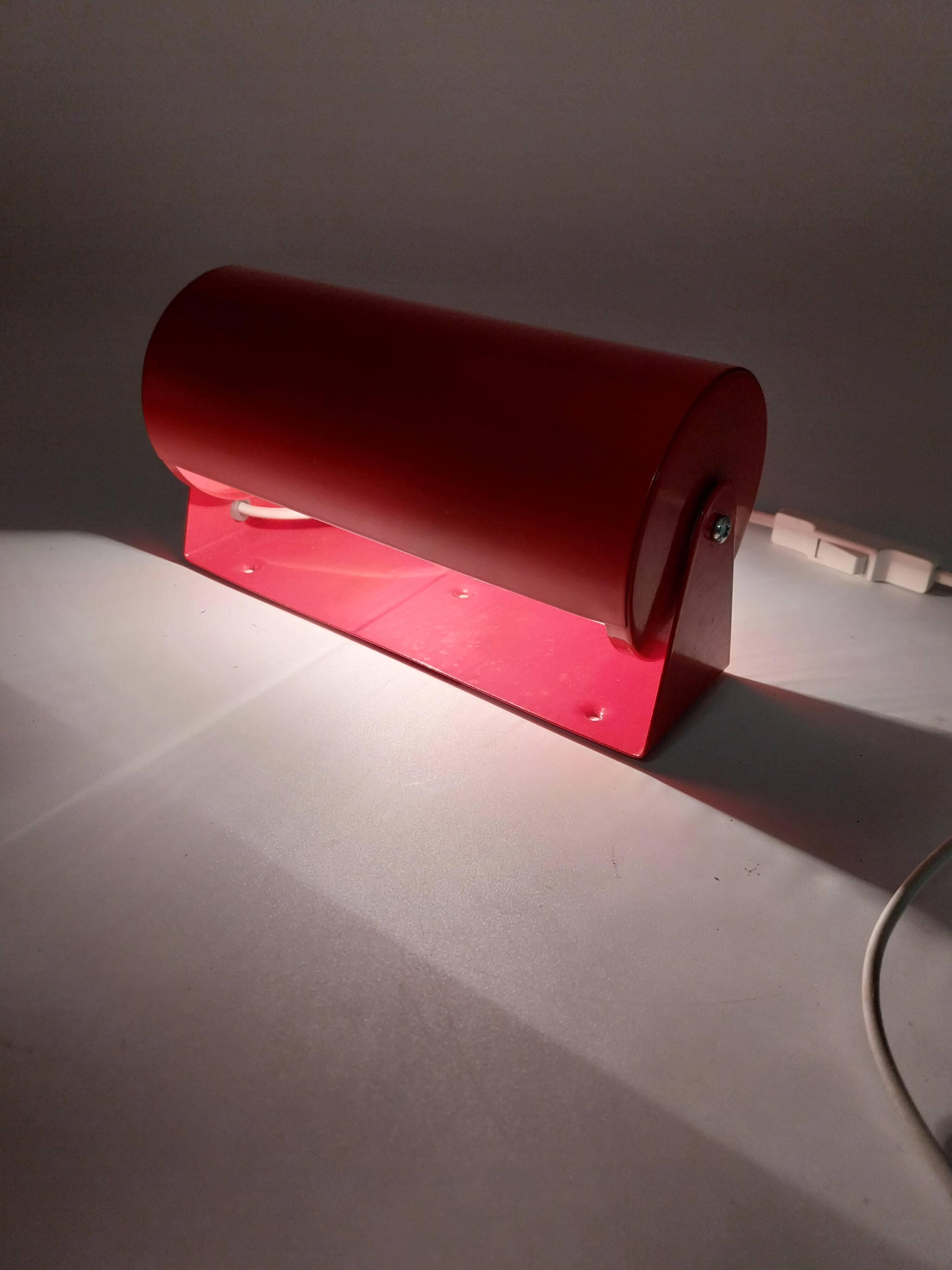 IKEA V413 red wall lamp