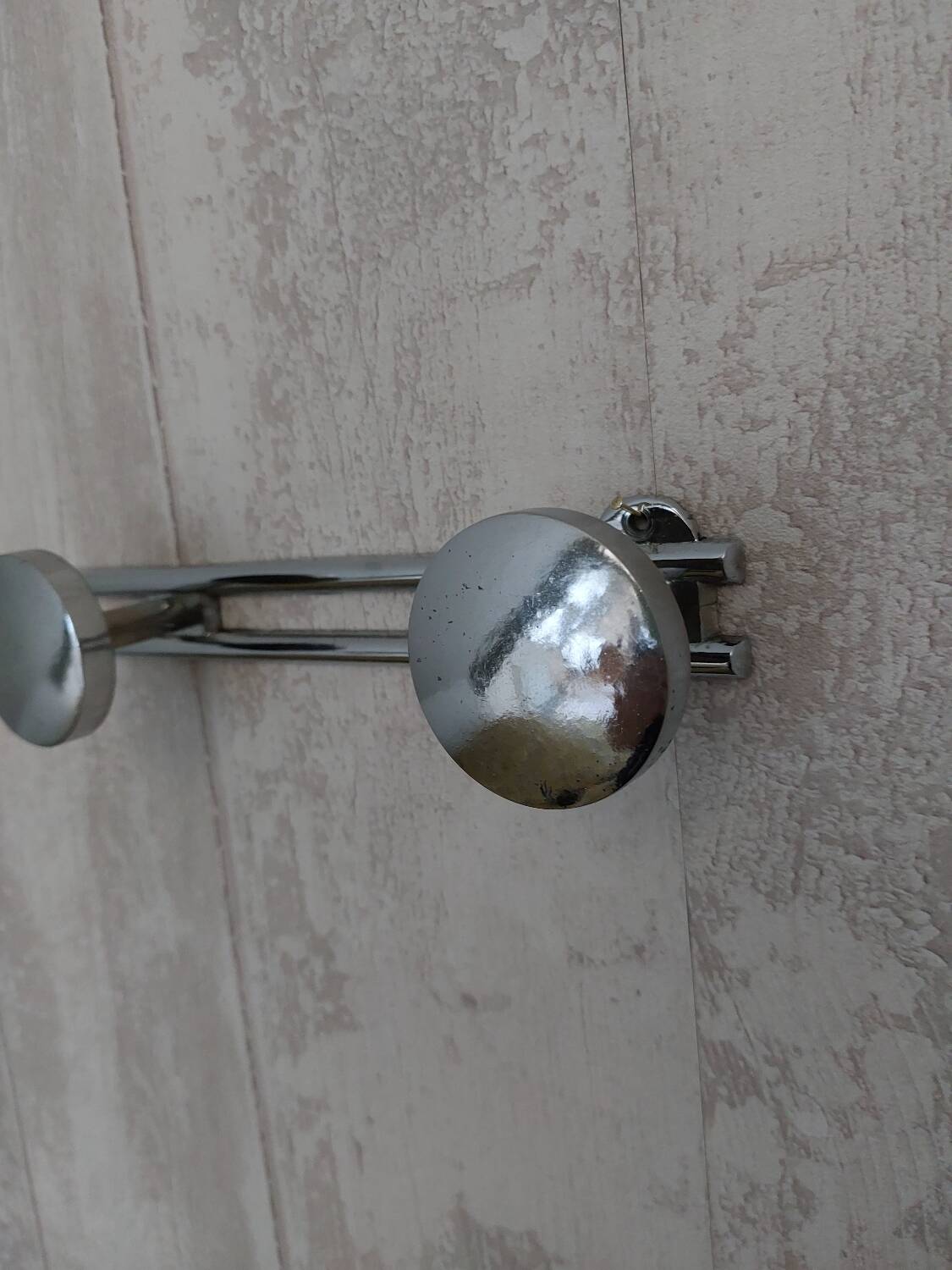Porte-manteaux  patère  murale chromé