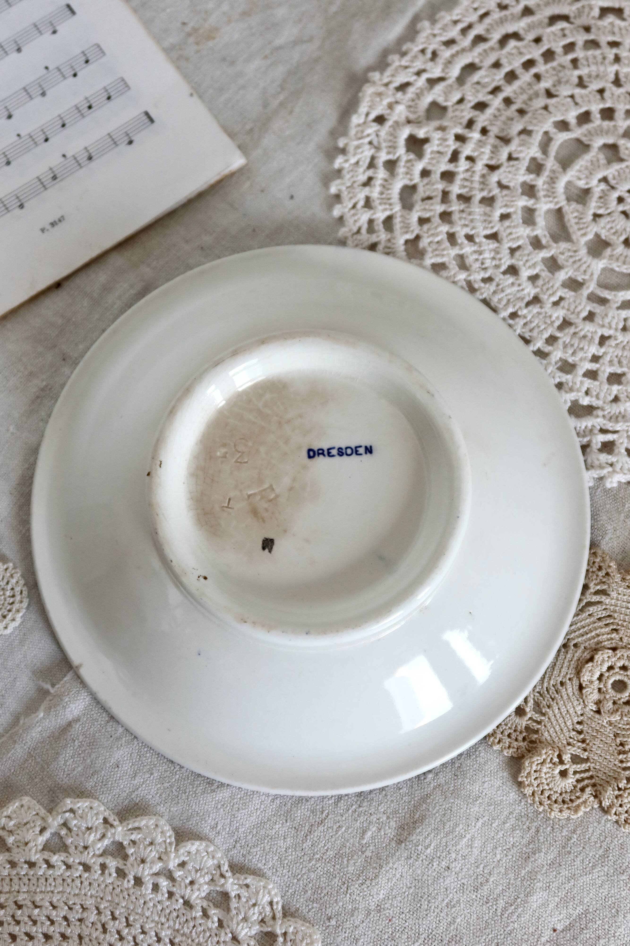 Antique patinated pedestal dish - Rare Dresden porcelain