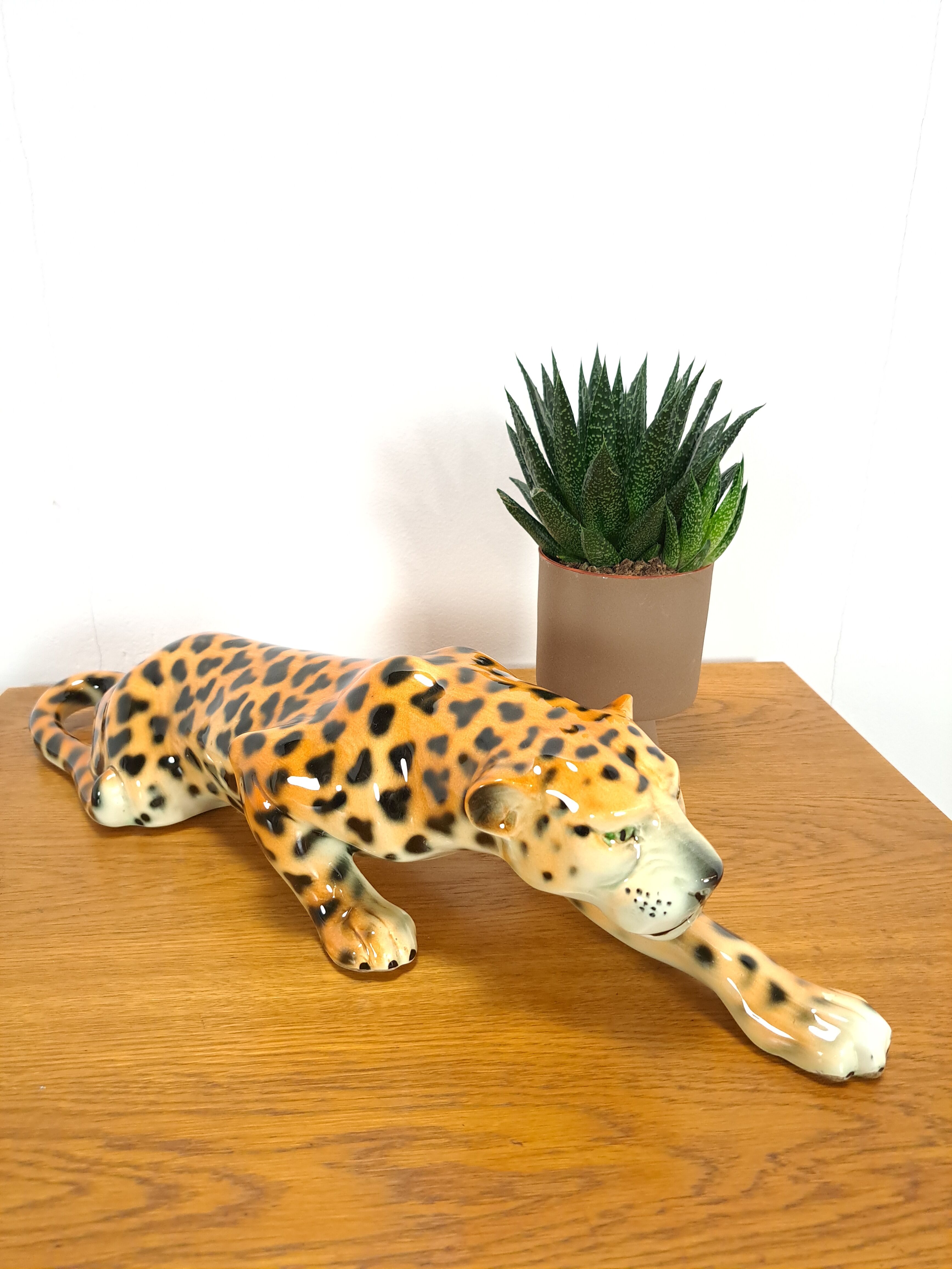 Porcelain statue leopard vintage