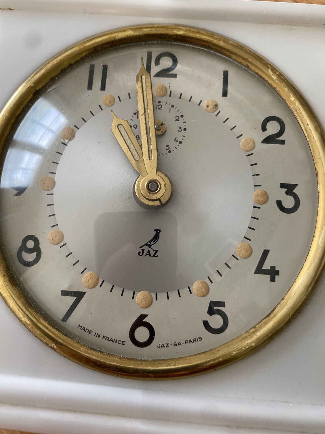 Reveille Jaz Art Deco style, vintage 1960 mechanical clock model Rabic.