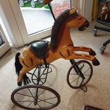 Tricycle cheval