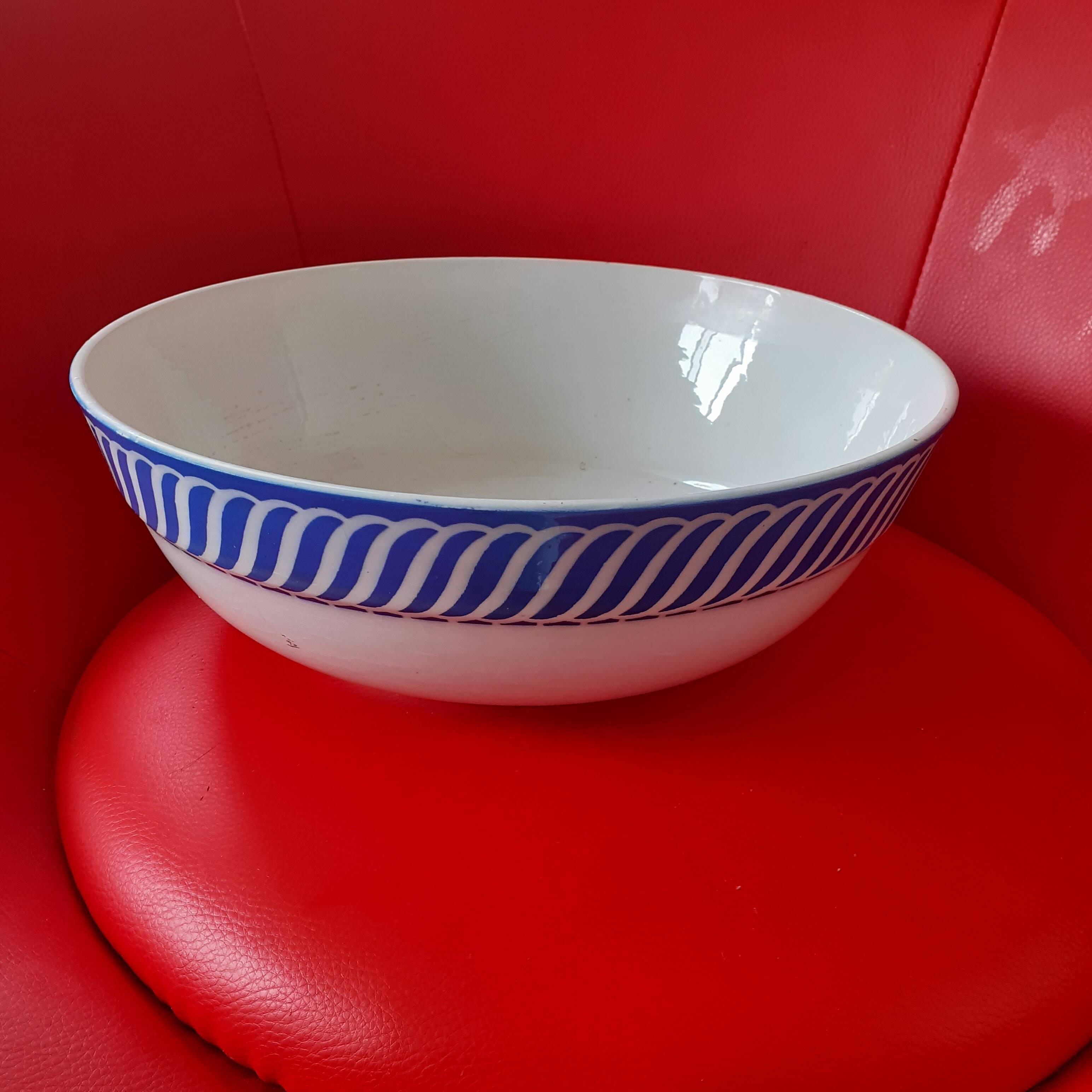 Salad bowl Sarreguemines Digoin. Jacquot model.