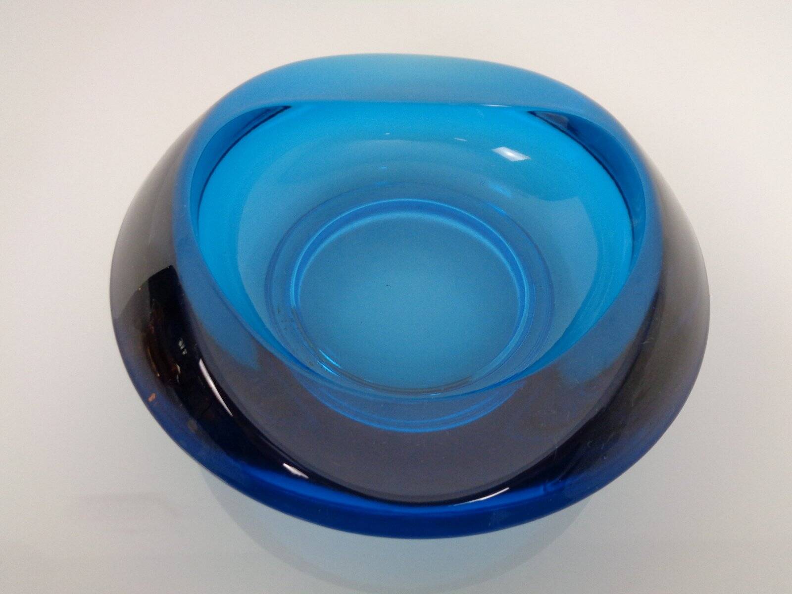 Amber and Blue Sklo Union Glass Ashtrays by Rudolf Jurnikl, Czechoslovakia, 1960s, Set of 2