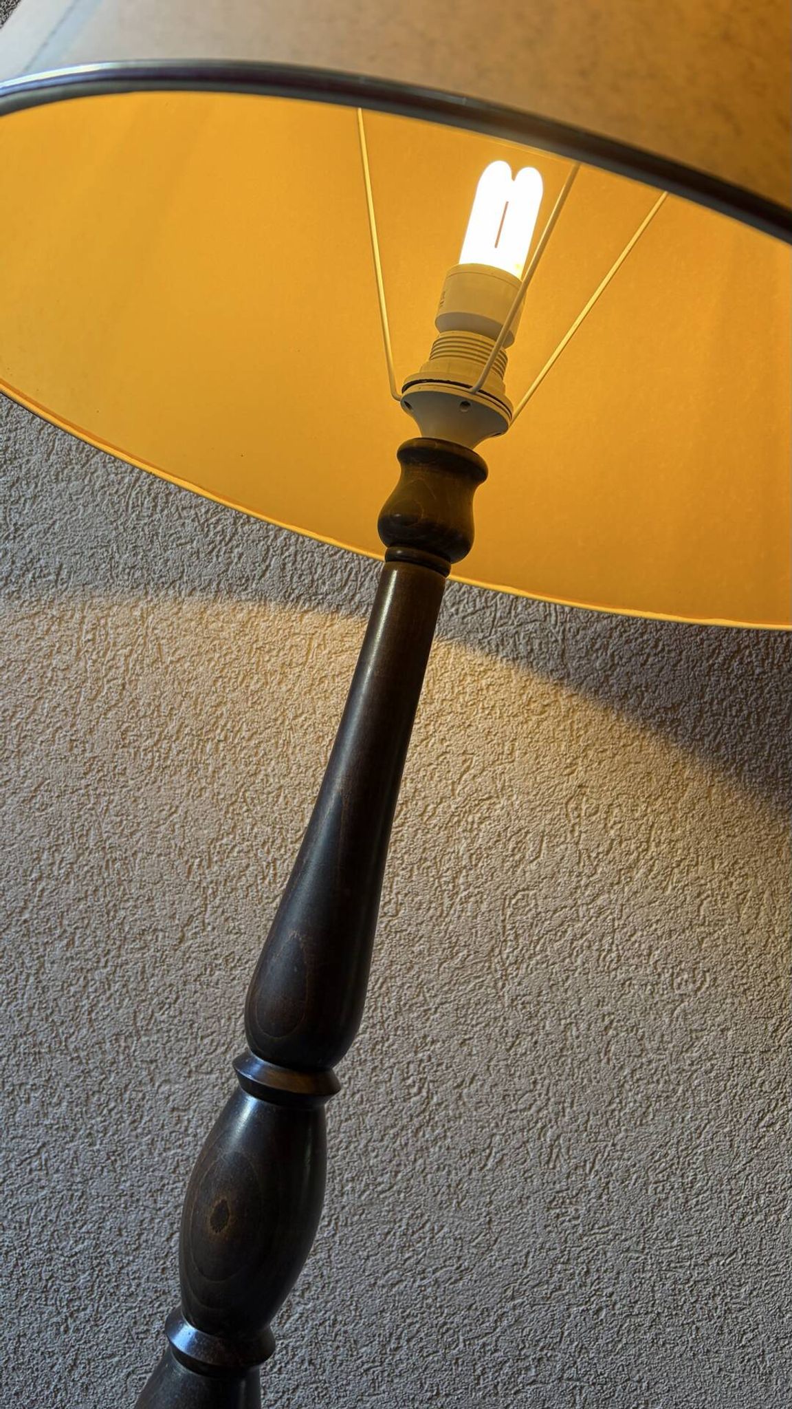 Vintage wooden floor lamp with rotating base and leather shade - 1970s