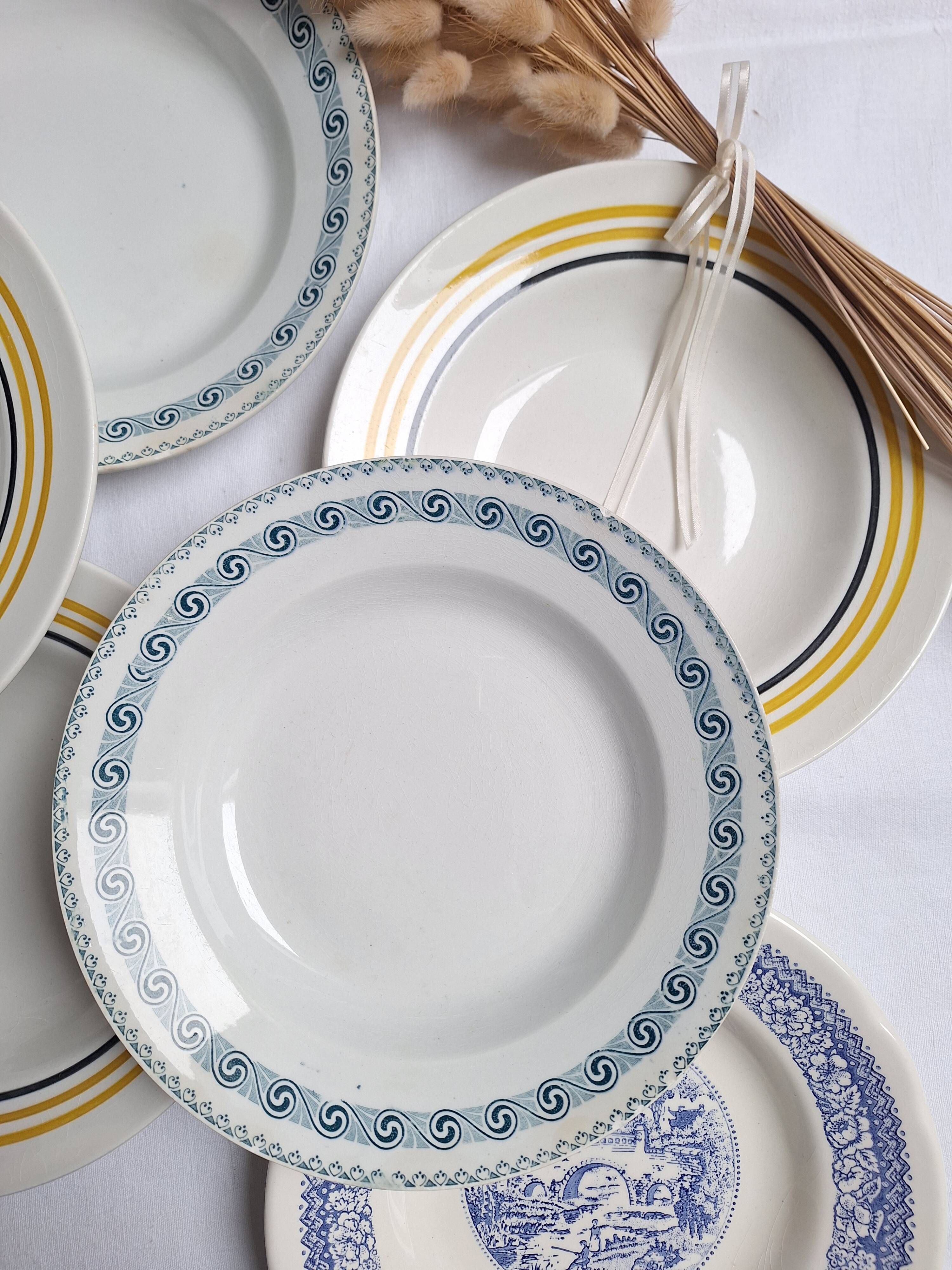 St Amand and Moulin des Loups soup plates