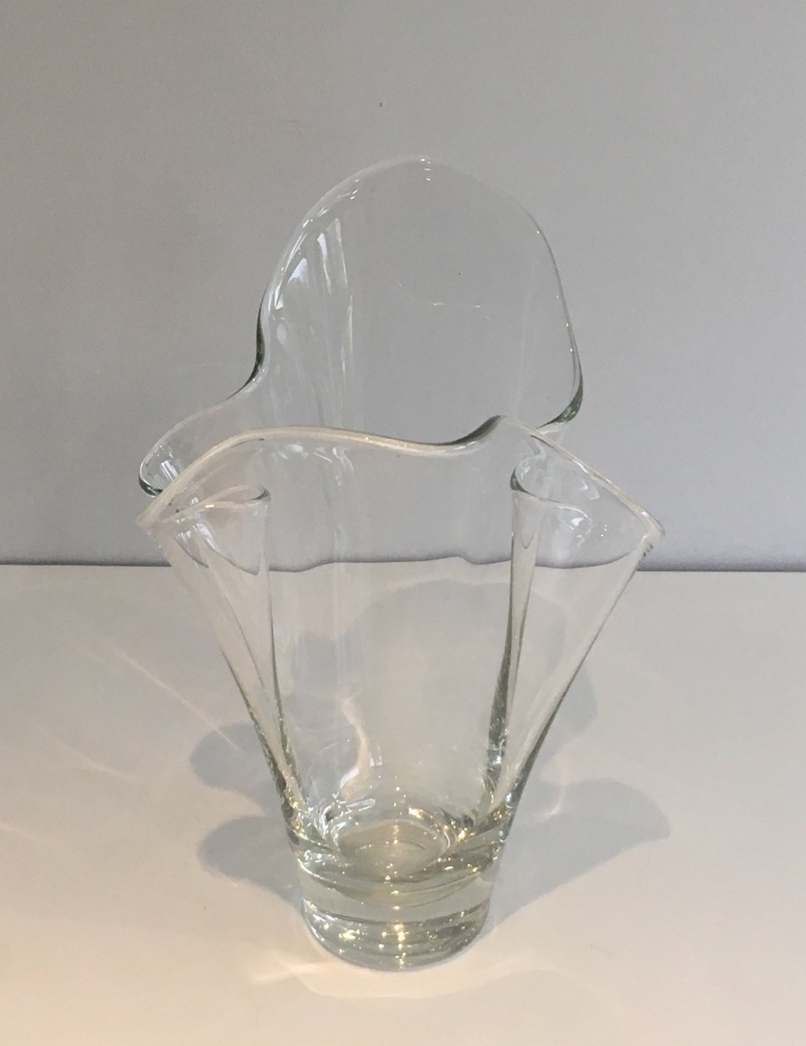Vase en forme de feuille
