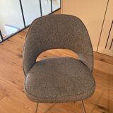 4 chaises de conférence gris foncé Eero Saarinen