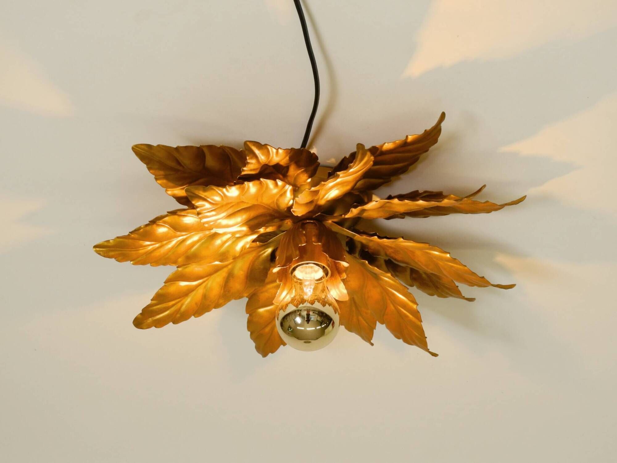 Rare large gold-plated Hans Kögl Florentine-style ceiling or wall lamp from