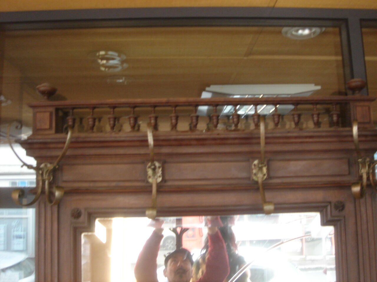 Castle cloakroom, Henry II wood