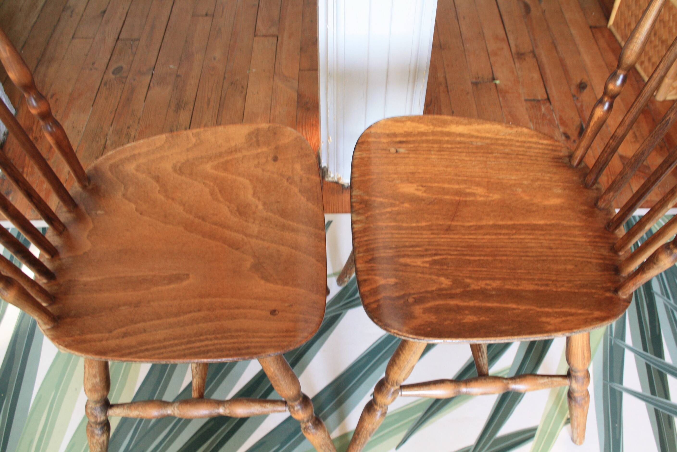 Paire de chaises Baumann modèle Tacoma