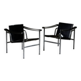 Pair of LC1 armchairs by Le Corbusier – leather – Cassina edition