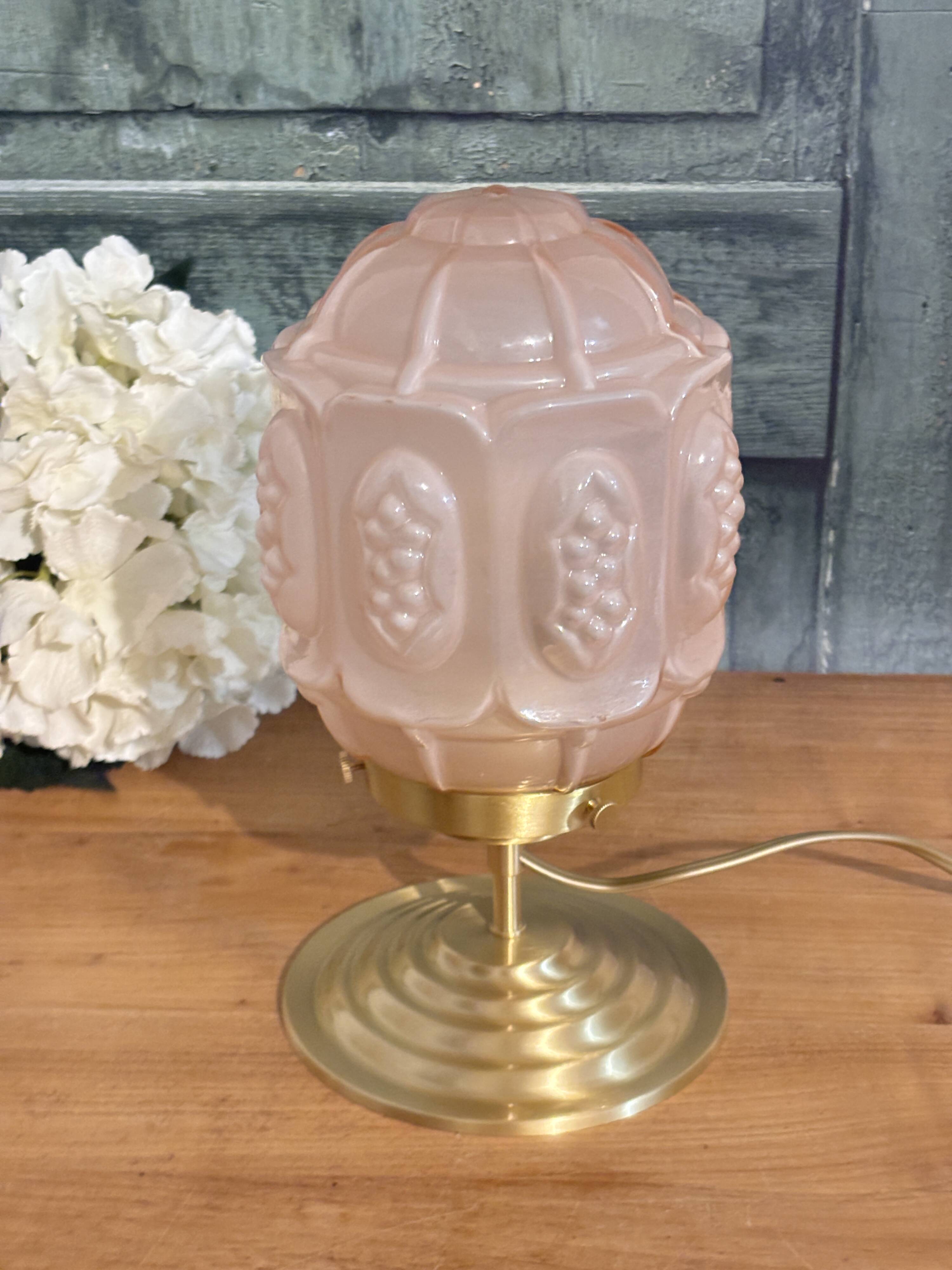 Nina table lamp