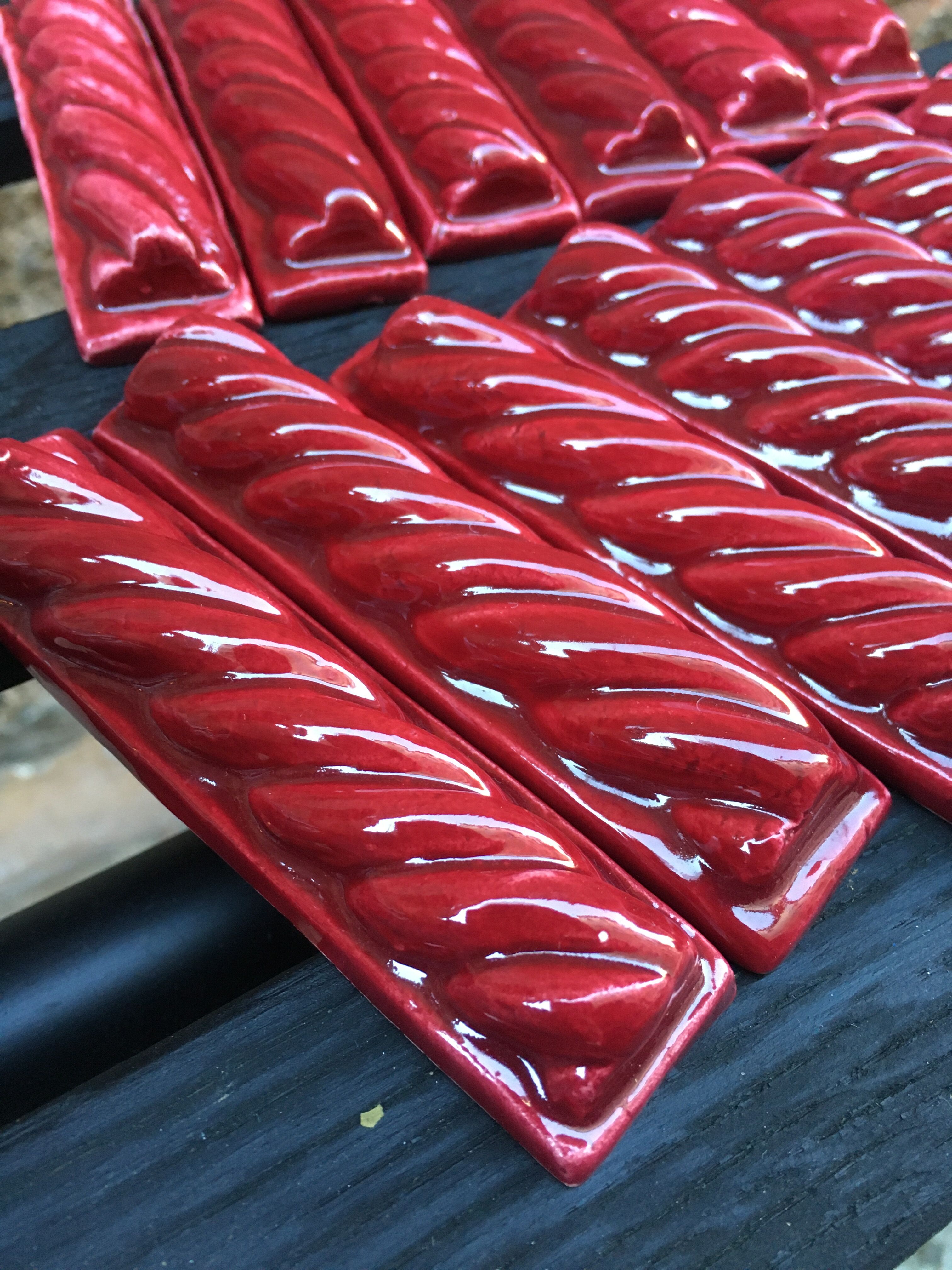 Ceramic knife holders