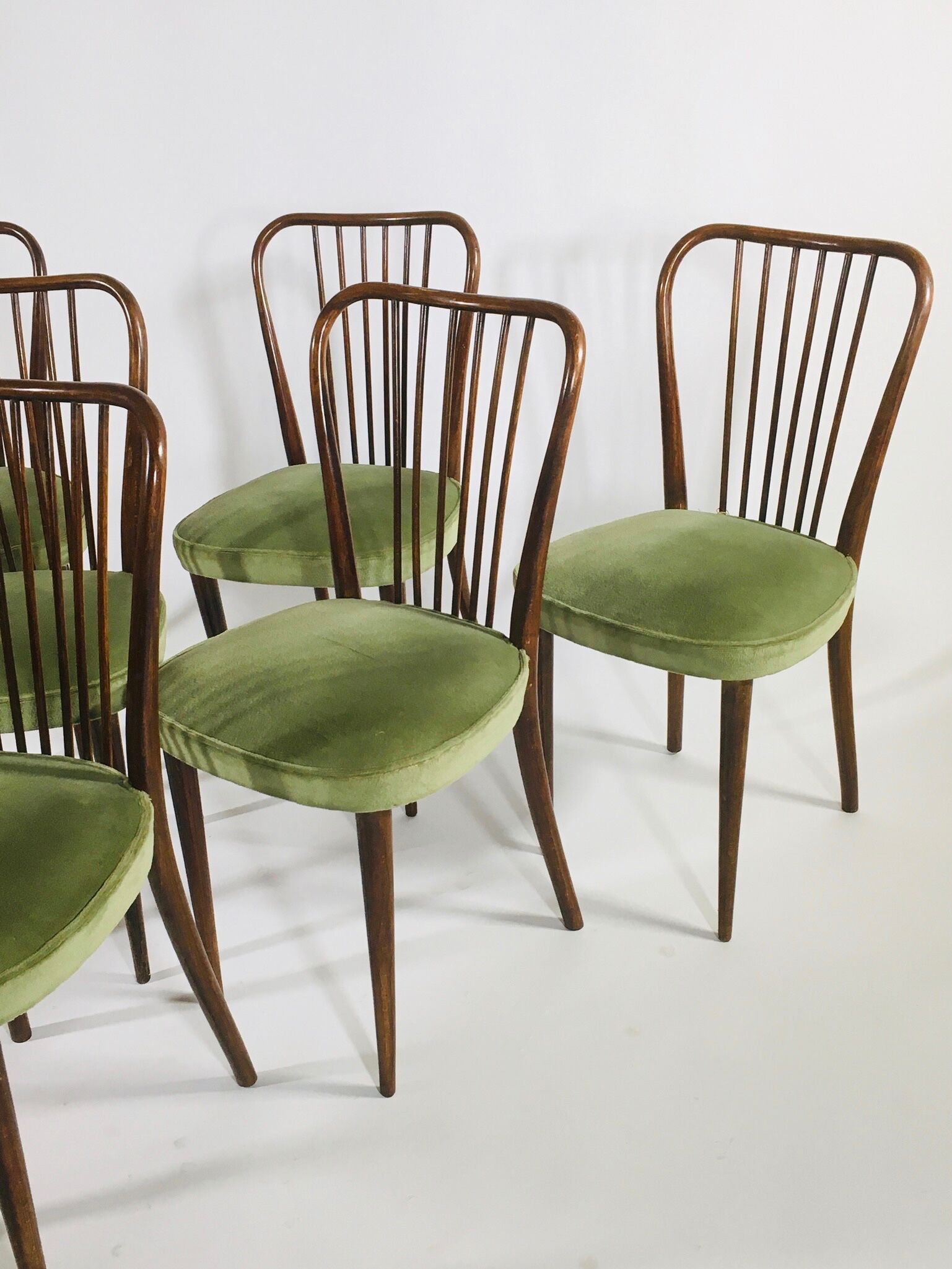 Série de 6 chaises type "Baumann" France 1950's