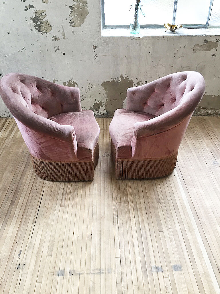Armchairs pink captionne toad
