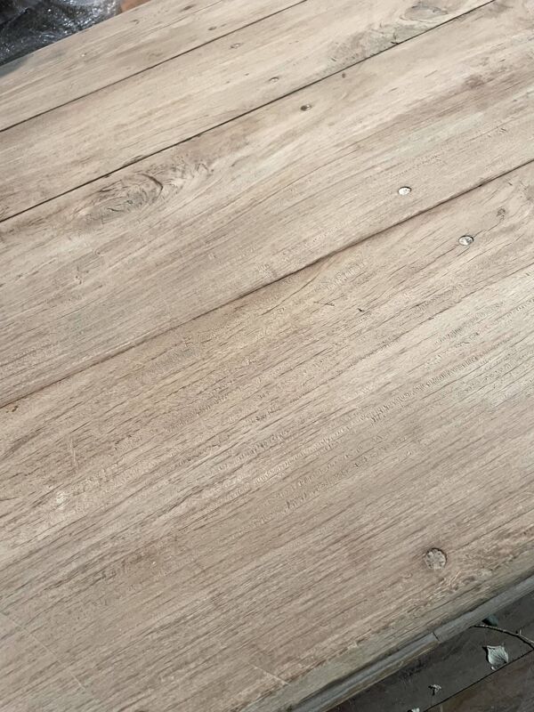 Table basse indienne vintage en bois brut
