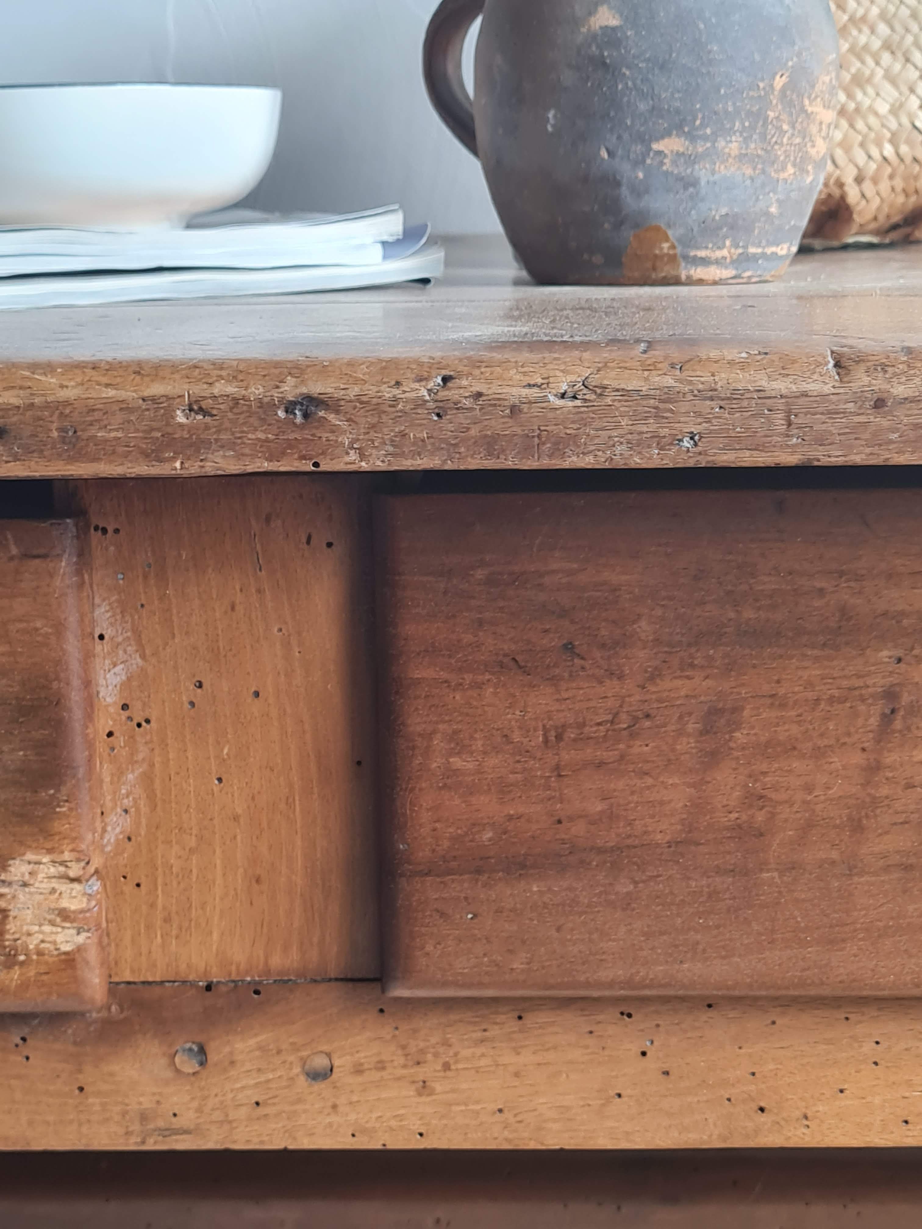 Vintage firm-minded coffee table