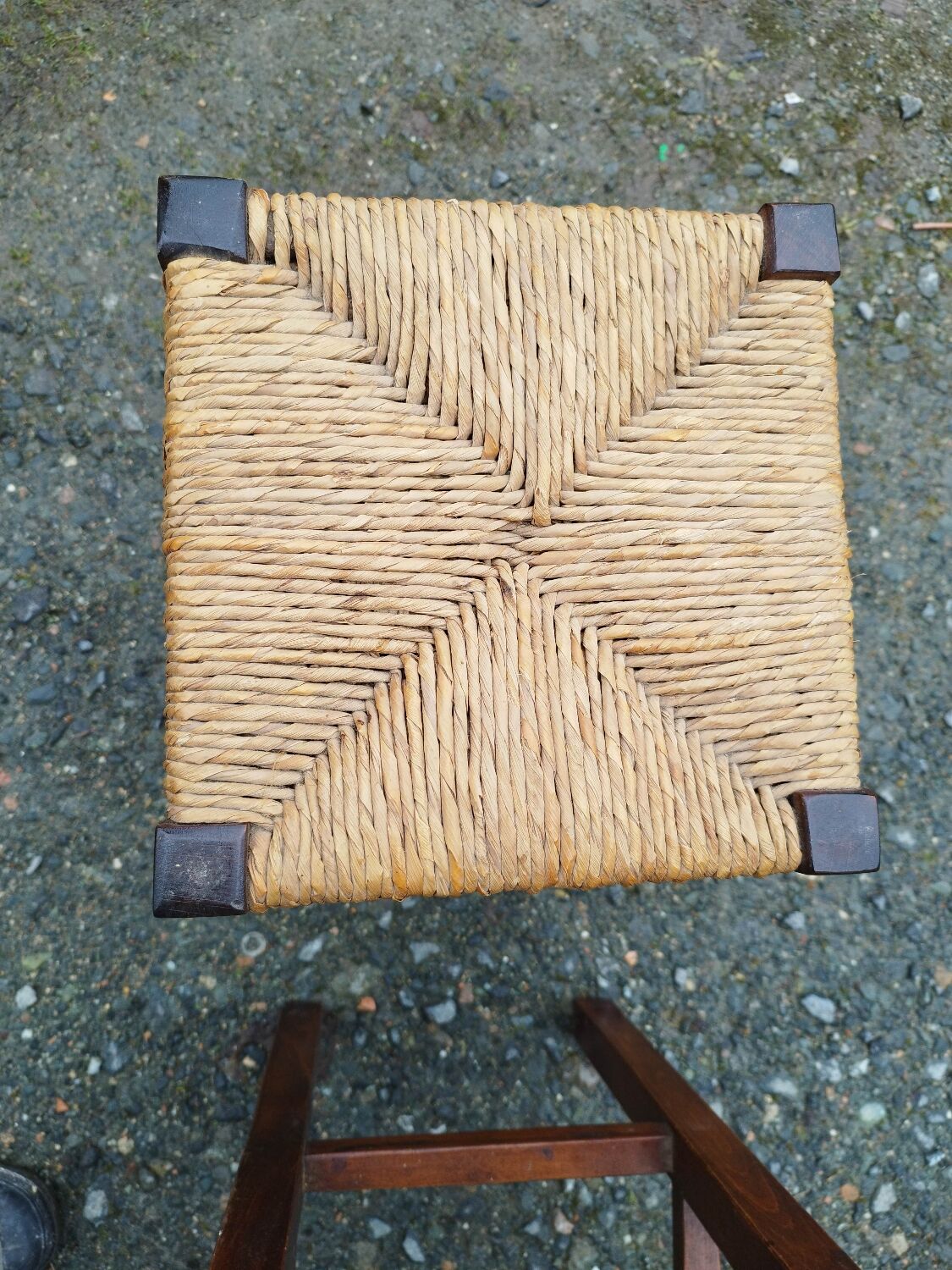 Paire de tabourets paillés rustique bois