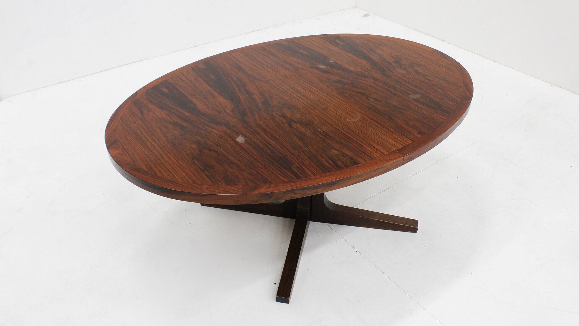 Vintage Danish oval extendable dining table palissander by Dyrlund