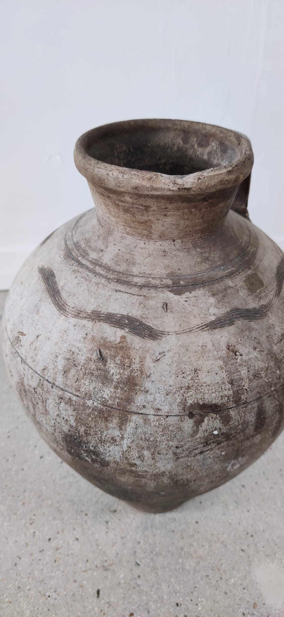 Terracotta amphora (clear) H:42cm