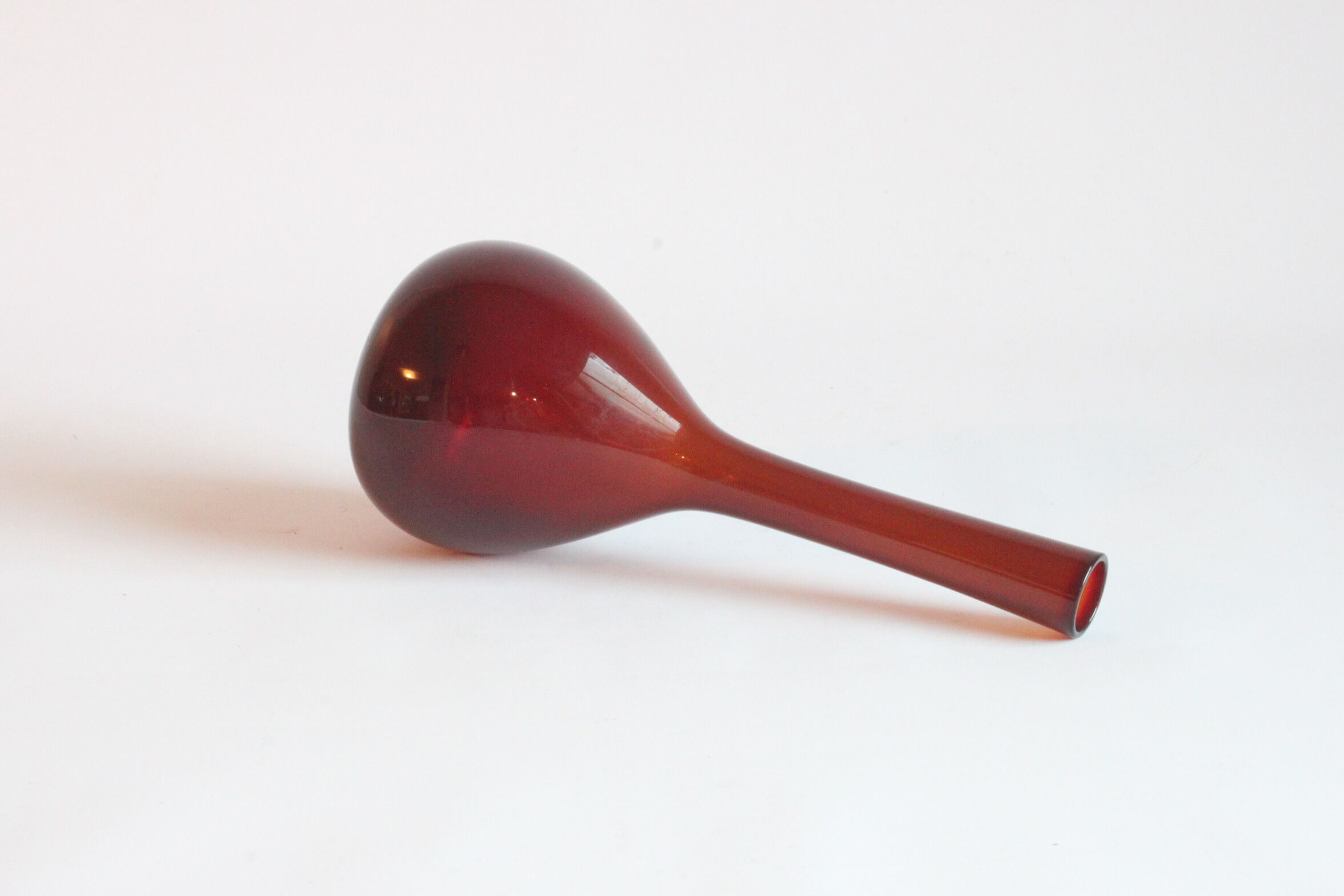 Ruby red vase by Arthur Percy for Gullaskruf Glasbruk, Sweden 1950s.