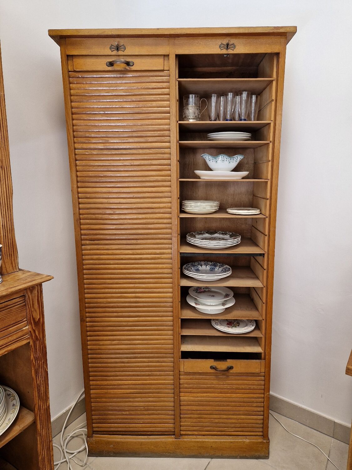 Notary binder cabinet