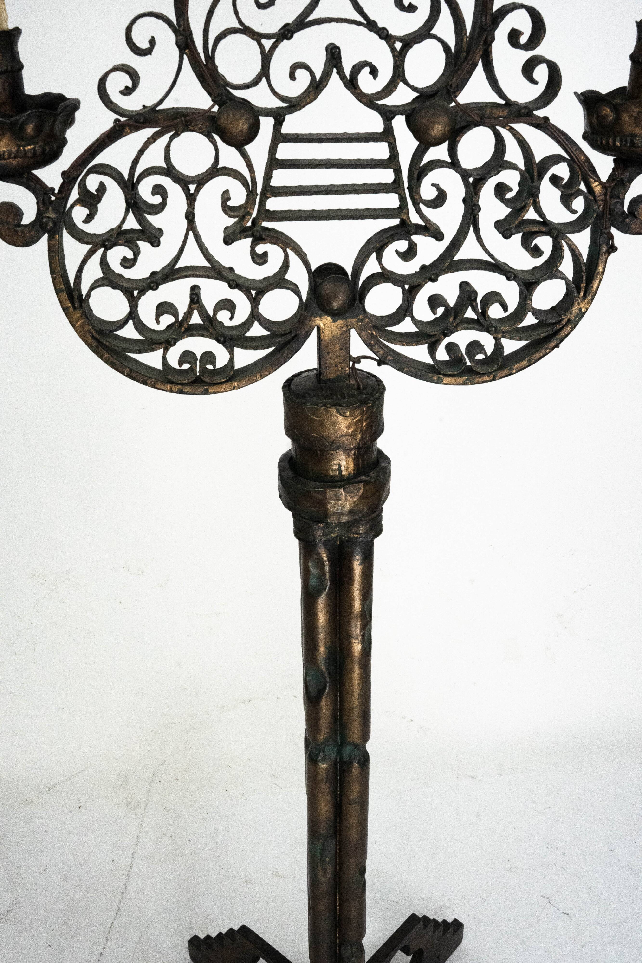 Rare Italian Brutalist floor lamp by Longobard. Italy 1970s