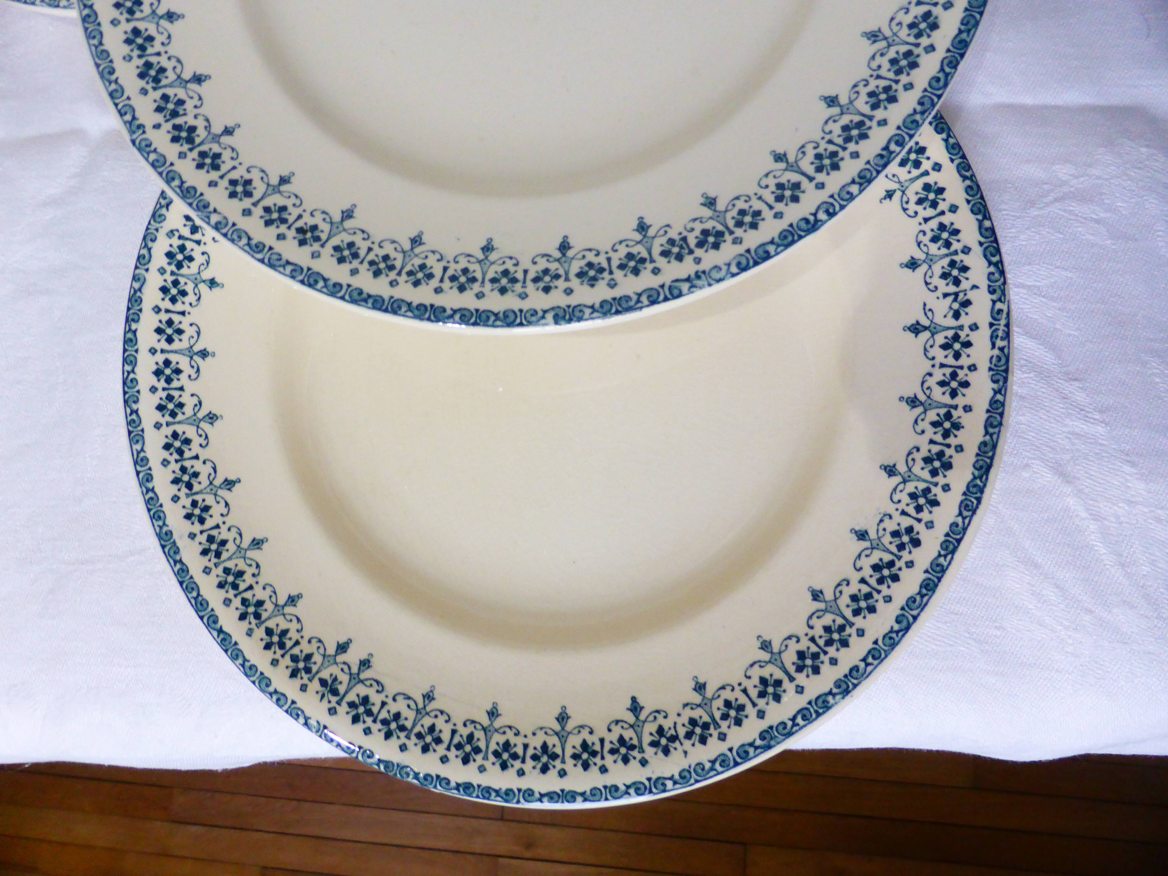 4 assiettes dessert de Longwy modèle Bordeaux