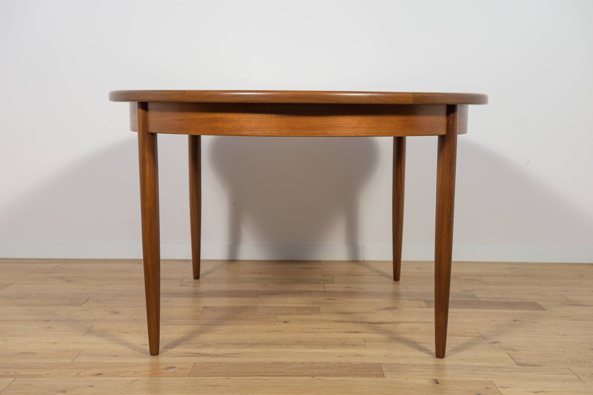 Mid-century oval teak dining table from G-Plan, 1960s