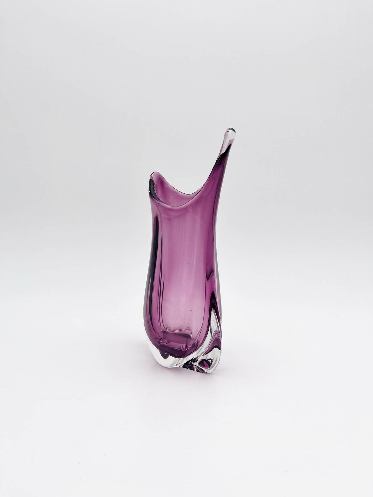 Vase sculptural organique Sommerso Murano couleur améthyste