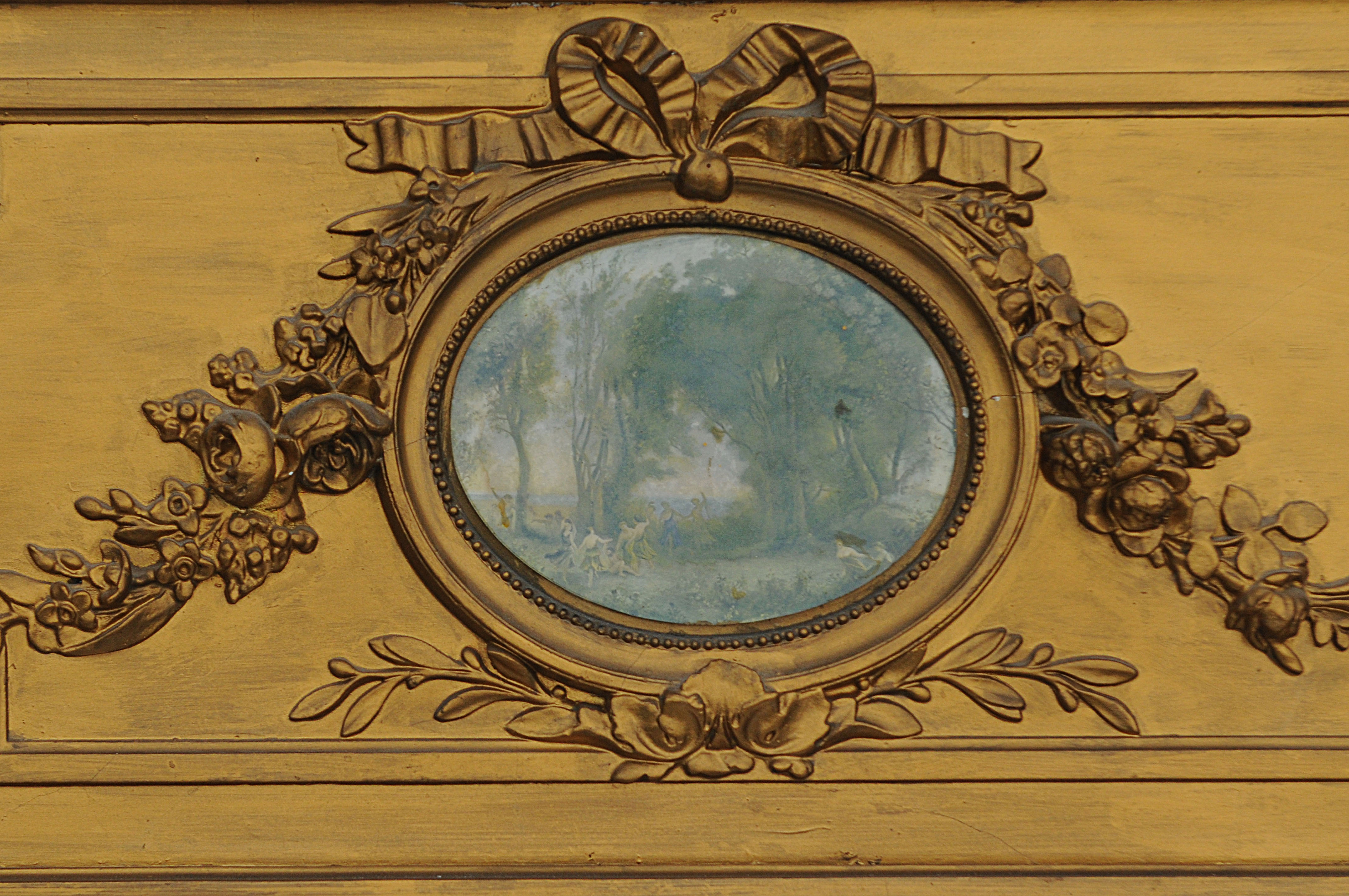 Golden wooden mirror 85x146cm