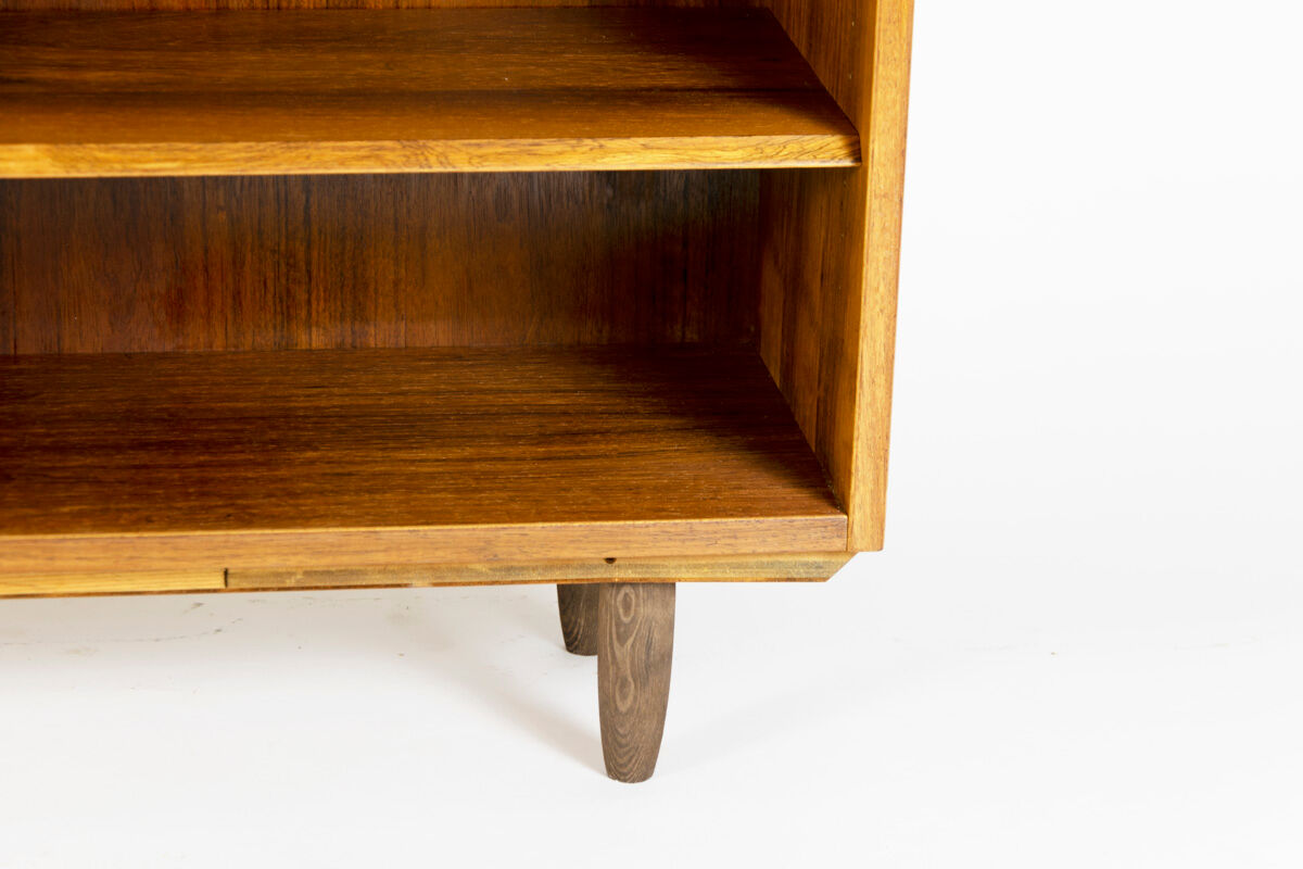 Hundevad rosewood bookcase, made in Denmark 1960s, marked