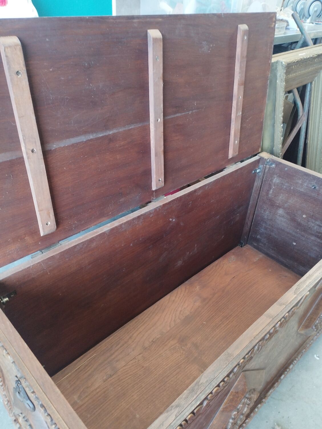 Solid wood chest