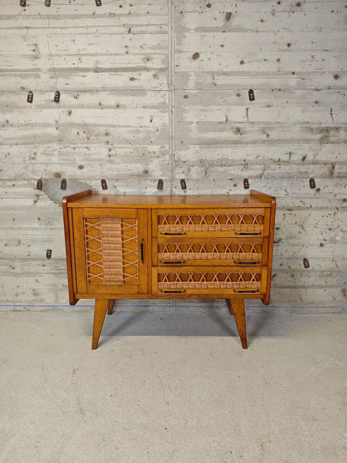 Buffet vintage bois et rotin