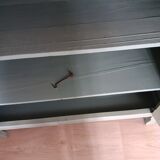 Green Parisian buffet