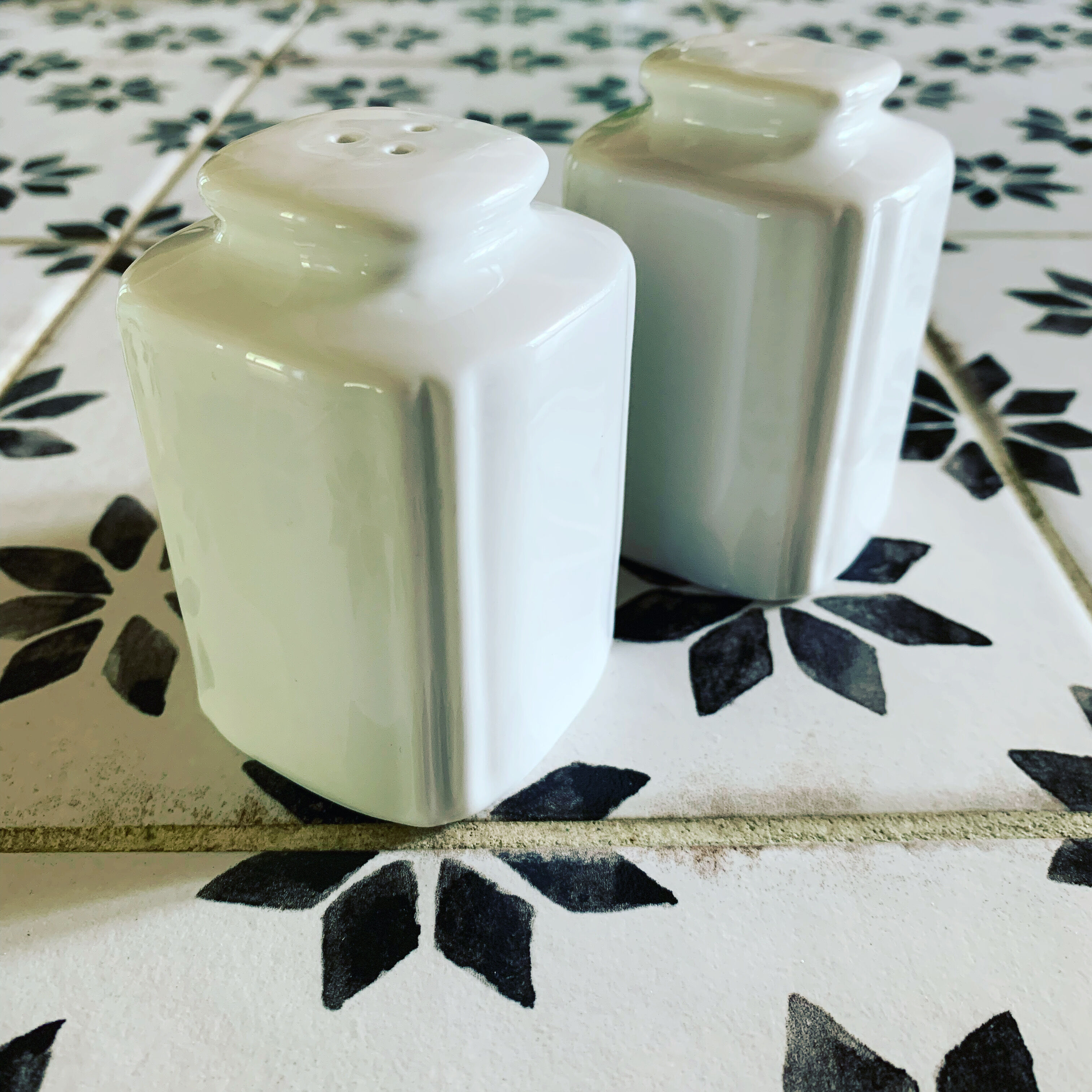 Art Deco salt and pepper shaker