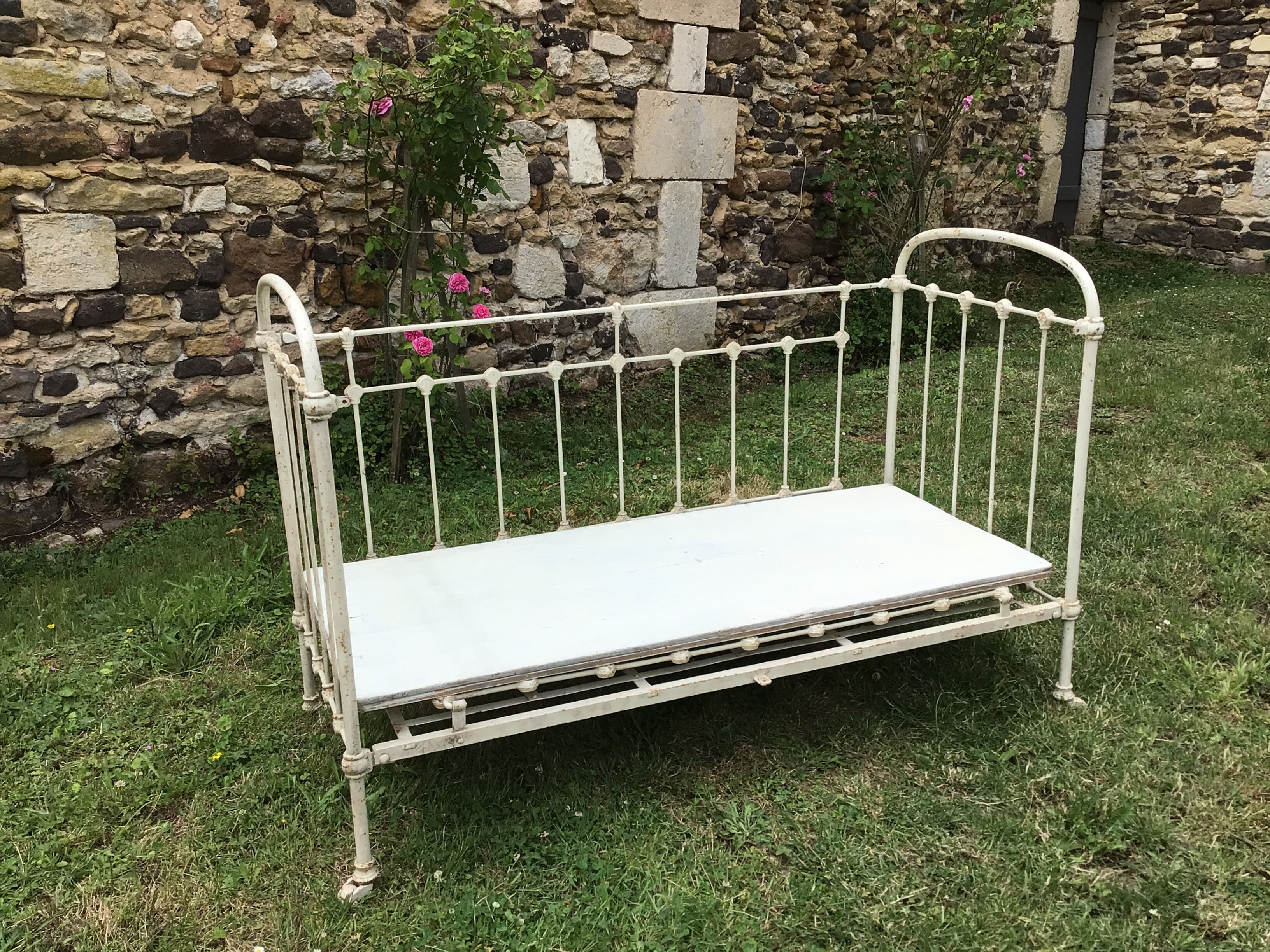Child bed sofa wrought iron nineteenth century
