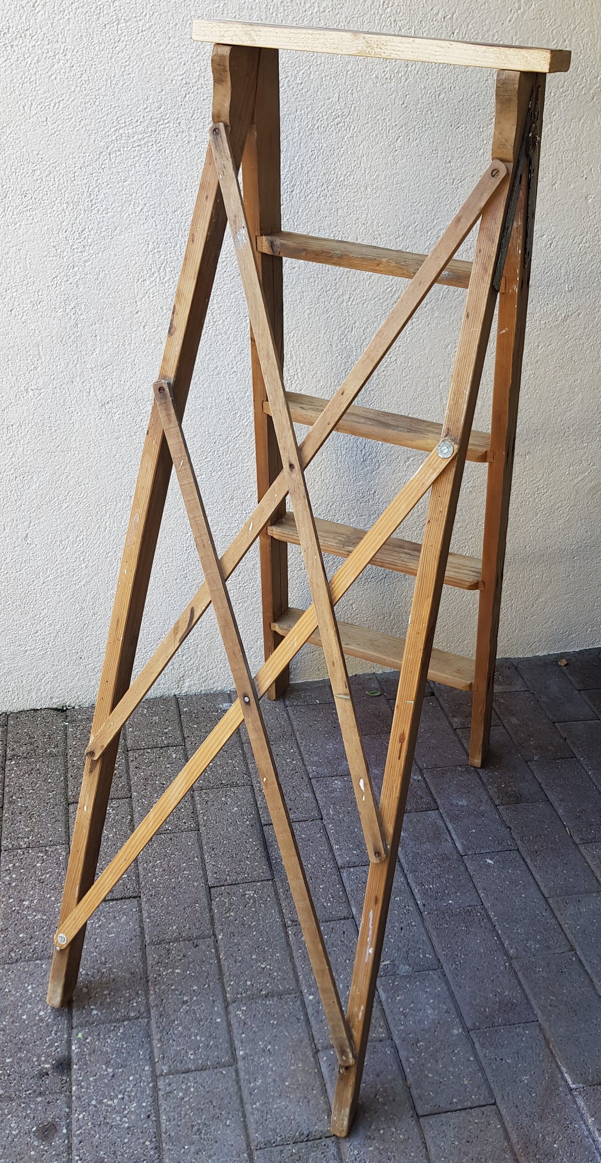 Painter's stepladder