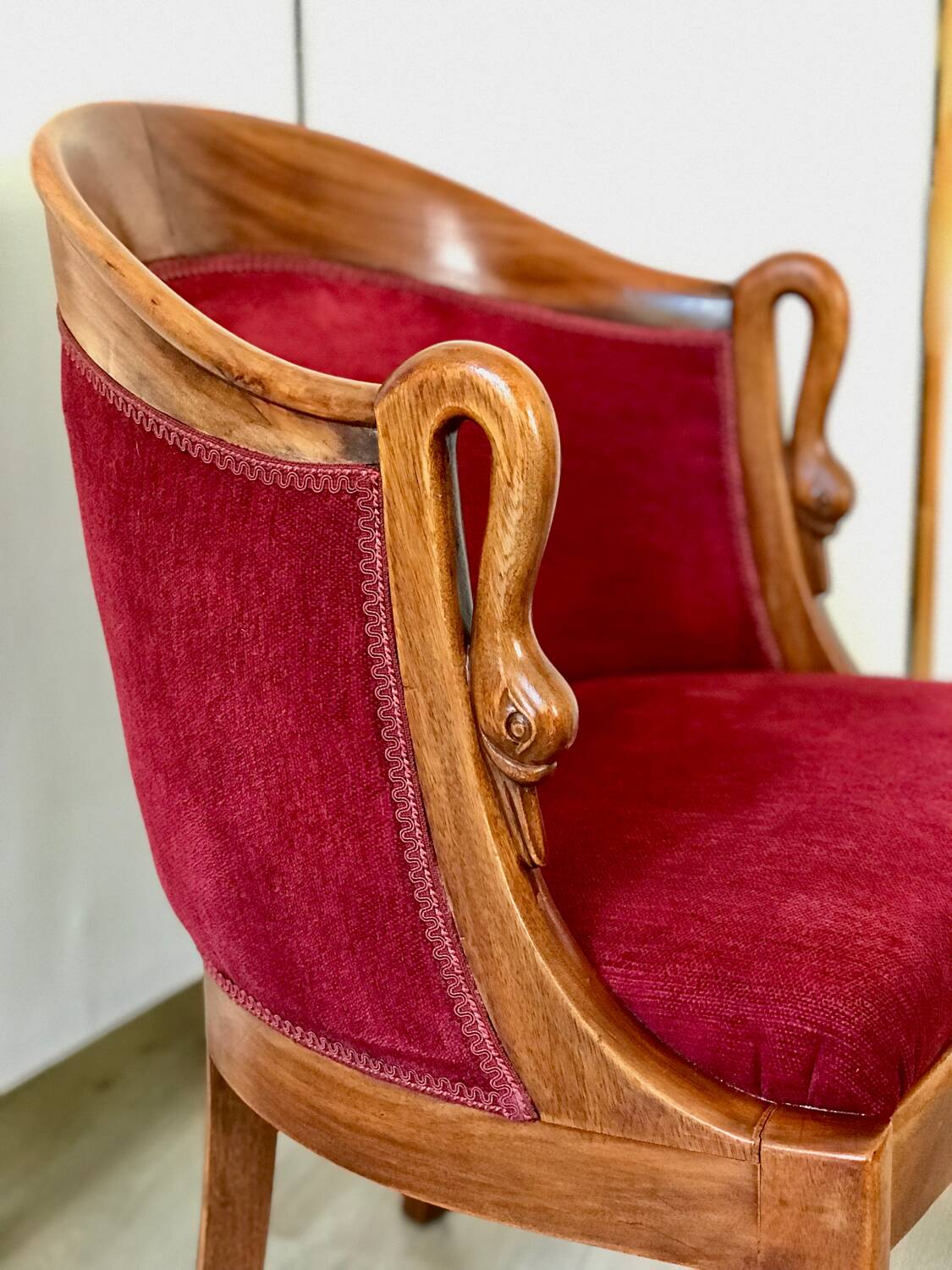 Empire-style armchair with swan necks